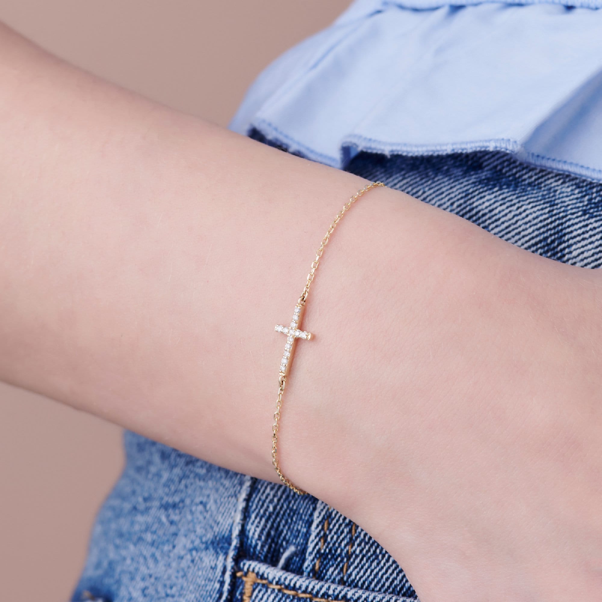 14k Gold Diamond Cross Bracelet - Melt'm Jewelry