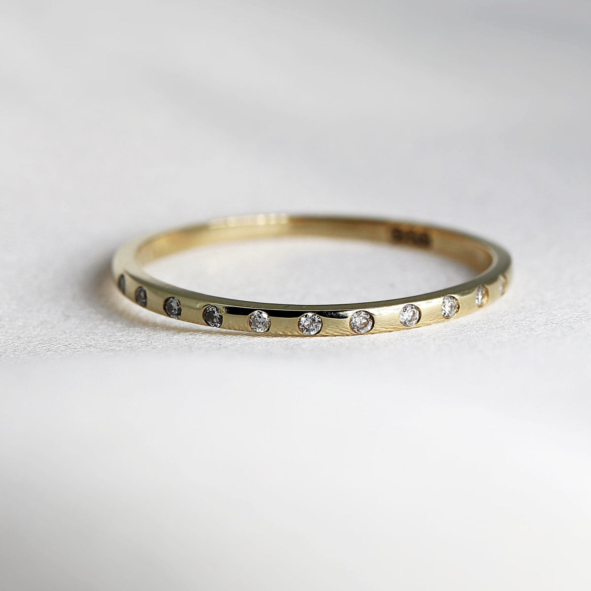 Flush Set Diamond Wedding Band - 1.5 mm - Melt'm Jewelry