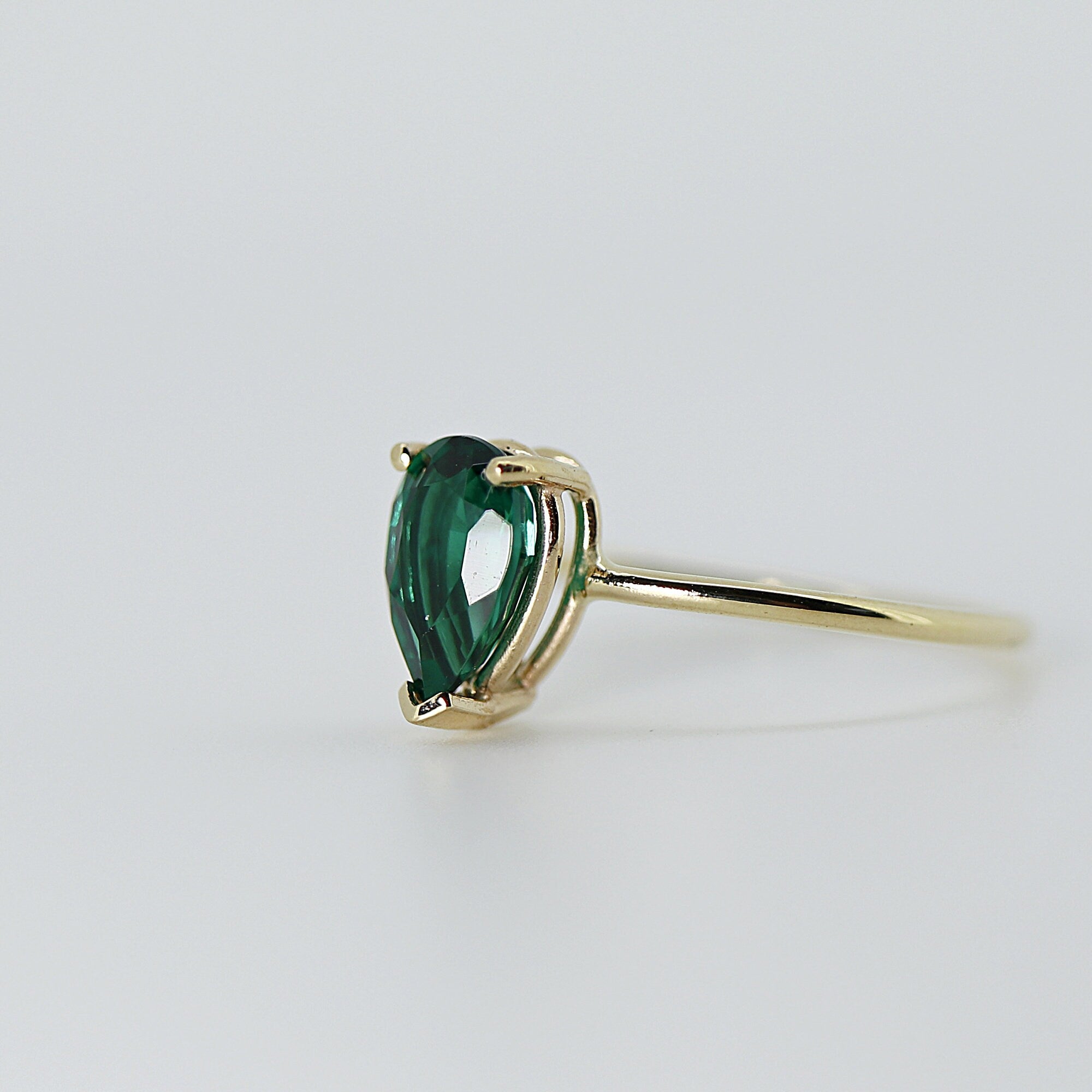 14k Gold Pear Cut Emerald Ring