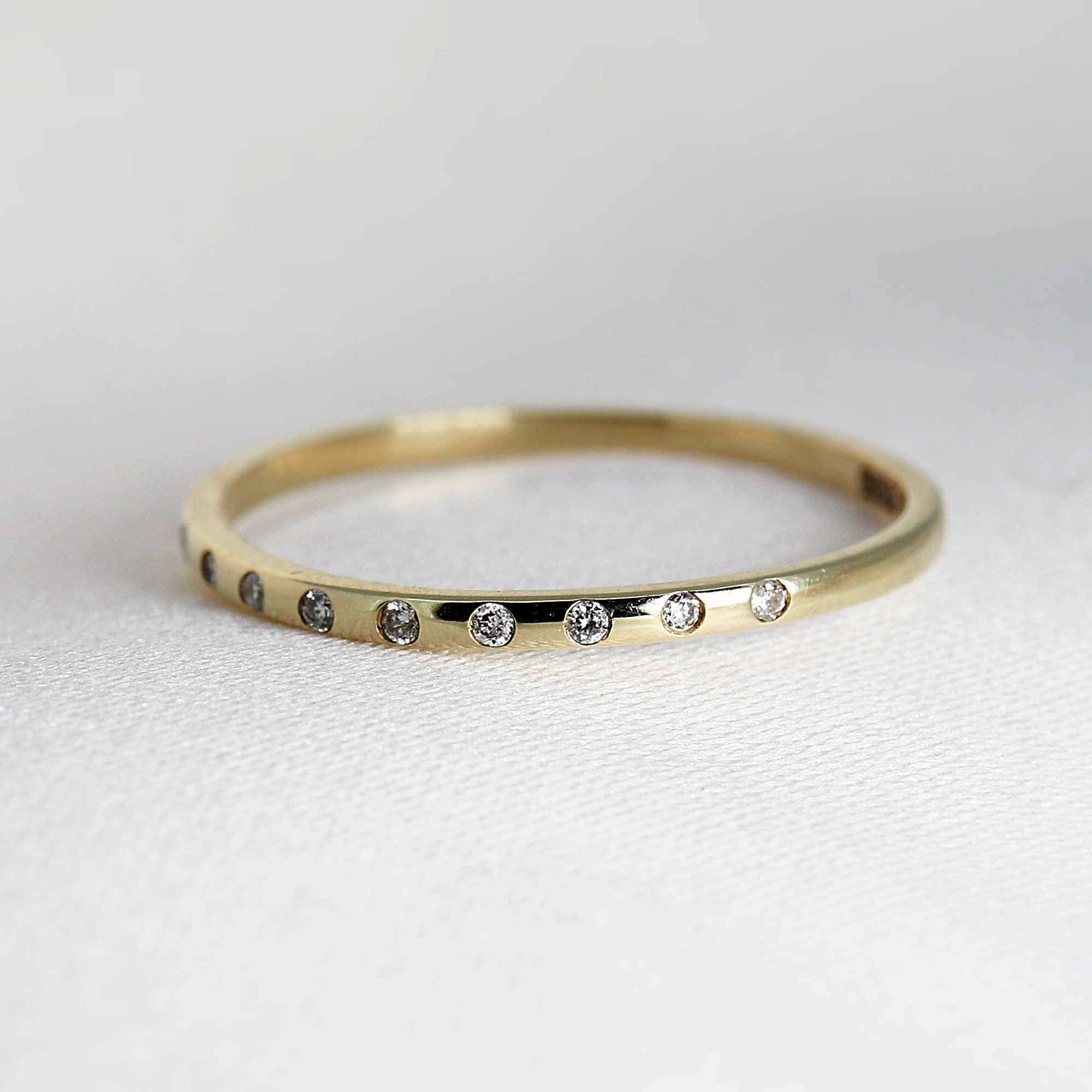 Flush Set Diamond Wedding Band - 1.5 mm - Melt'm Jewelry