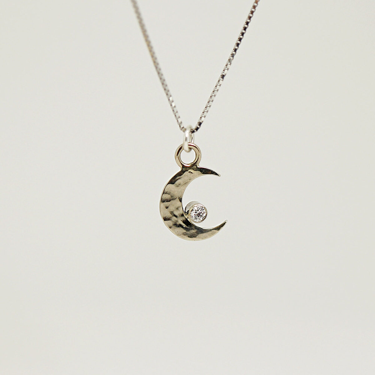 14k White Gold Diamond Crescent Moon Necklace – Hammered Celestial Pendant