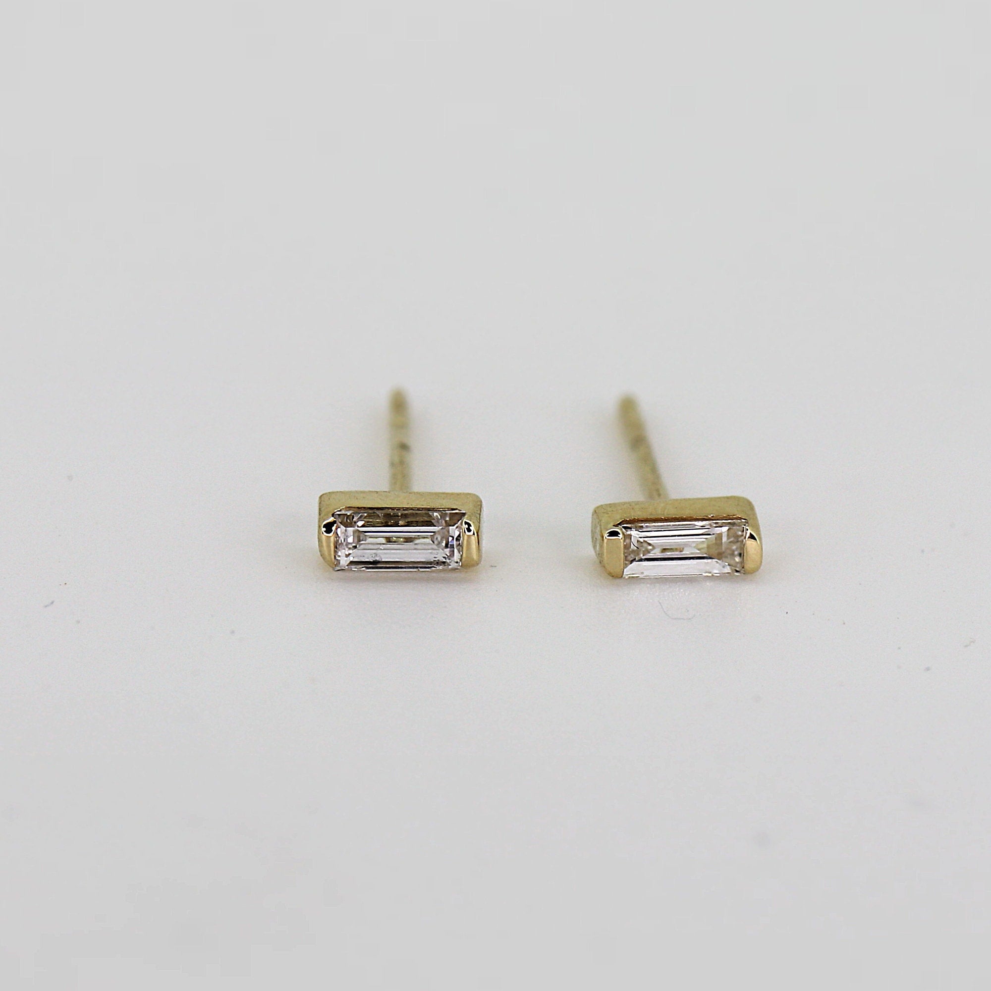 Baguette Diamond Stud Earrings 14k Gold - Melt'm Jewelry