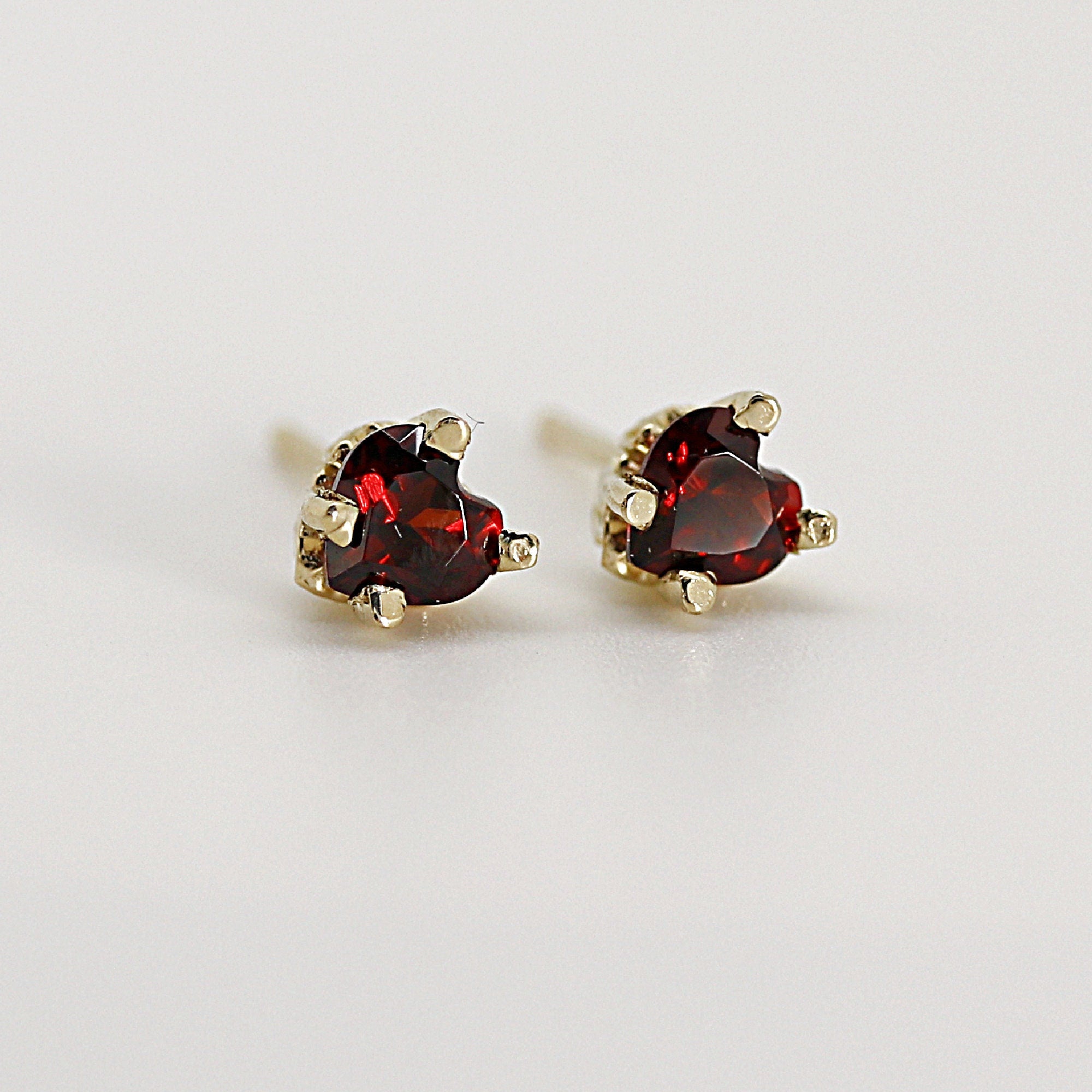 Garnet Heart Stud Earrings 14k Gold - Melt'm Jewelry