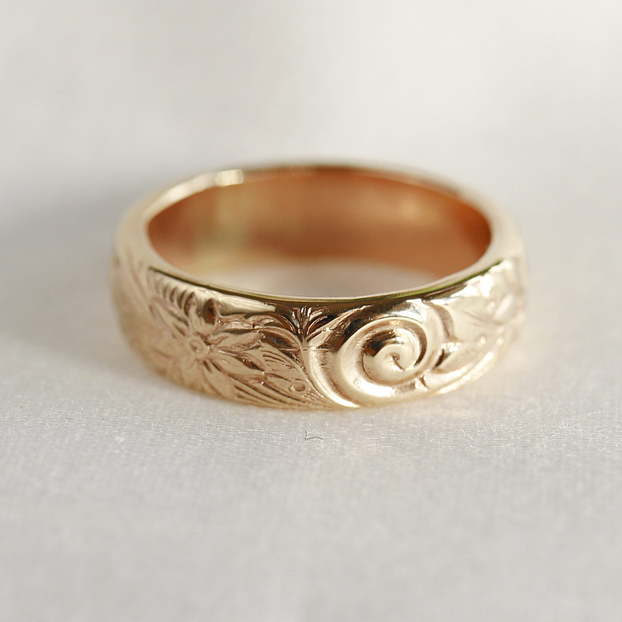 Floral Wedding Band Solid 14k Gold, Thick Wedding Ring - Melt'm Jewelry