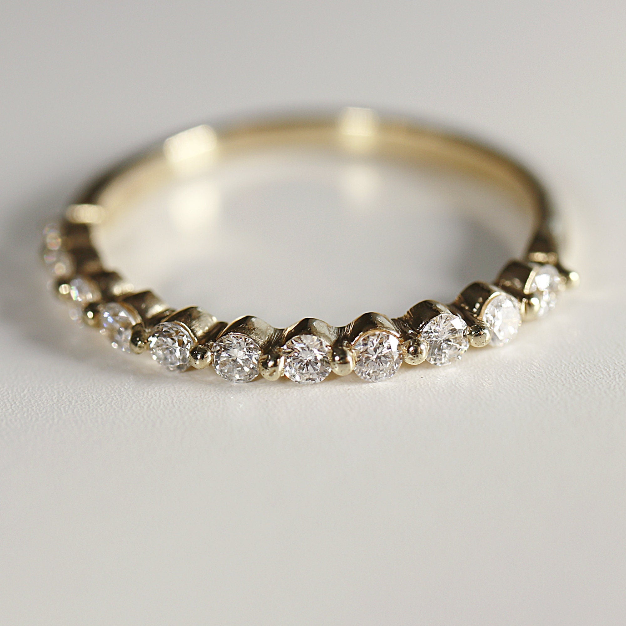 Shared Prong Diamond Wedding Band, 14k Solid Gold Floating Diamond Ring - Melt'm Jewelry