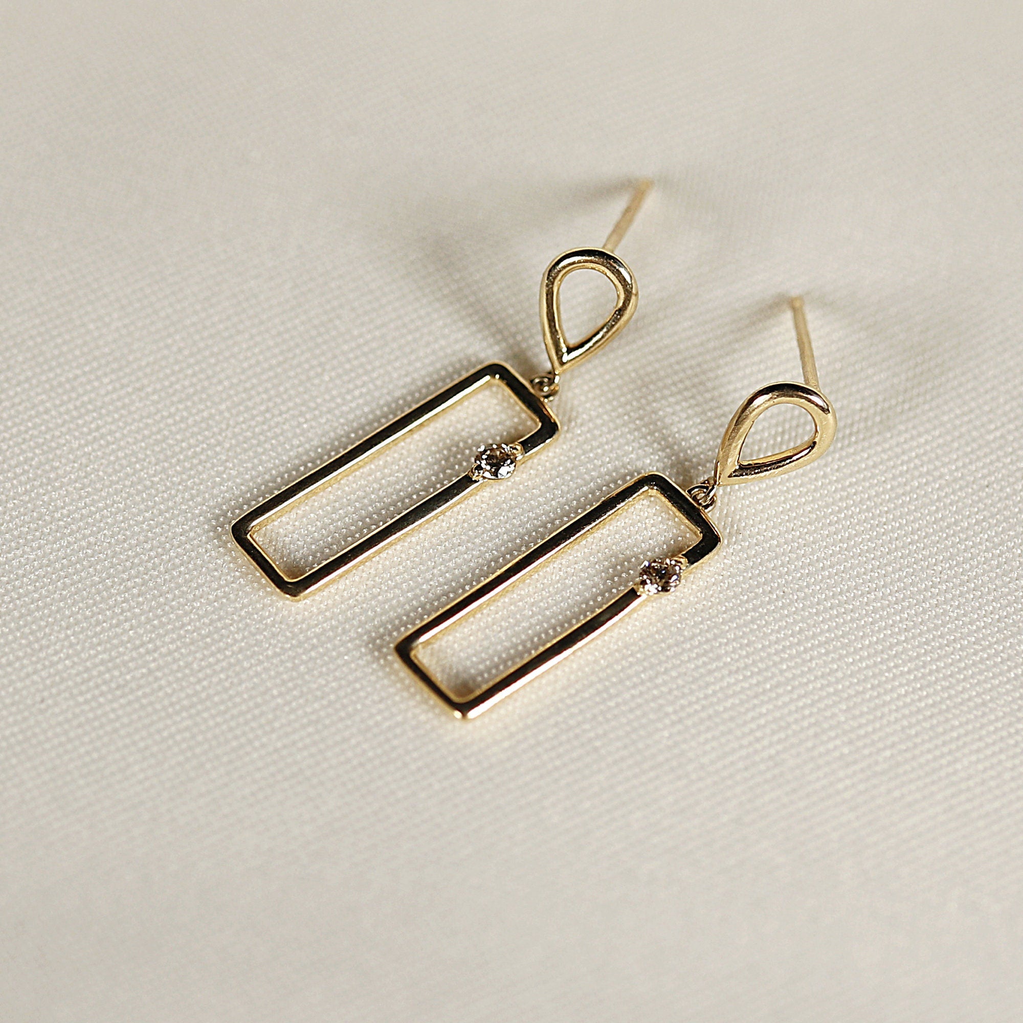 14k Gold Geometric Diamond Dangle Earrings - Melt'm Jewelry
