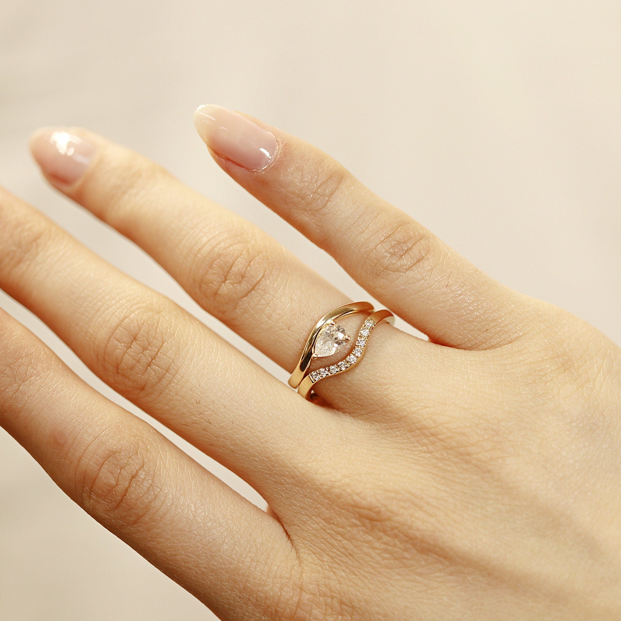 East West Pear Moissanite Ring 14k Gold, LIL JASMINE