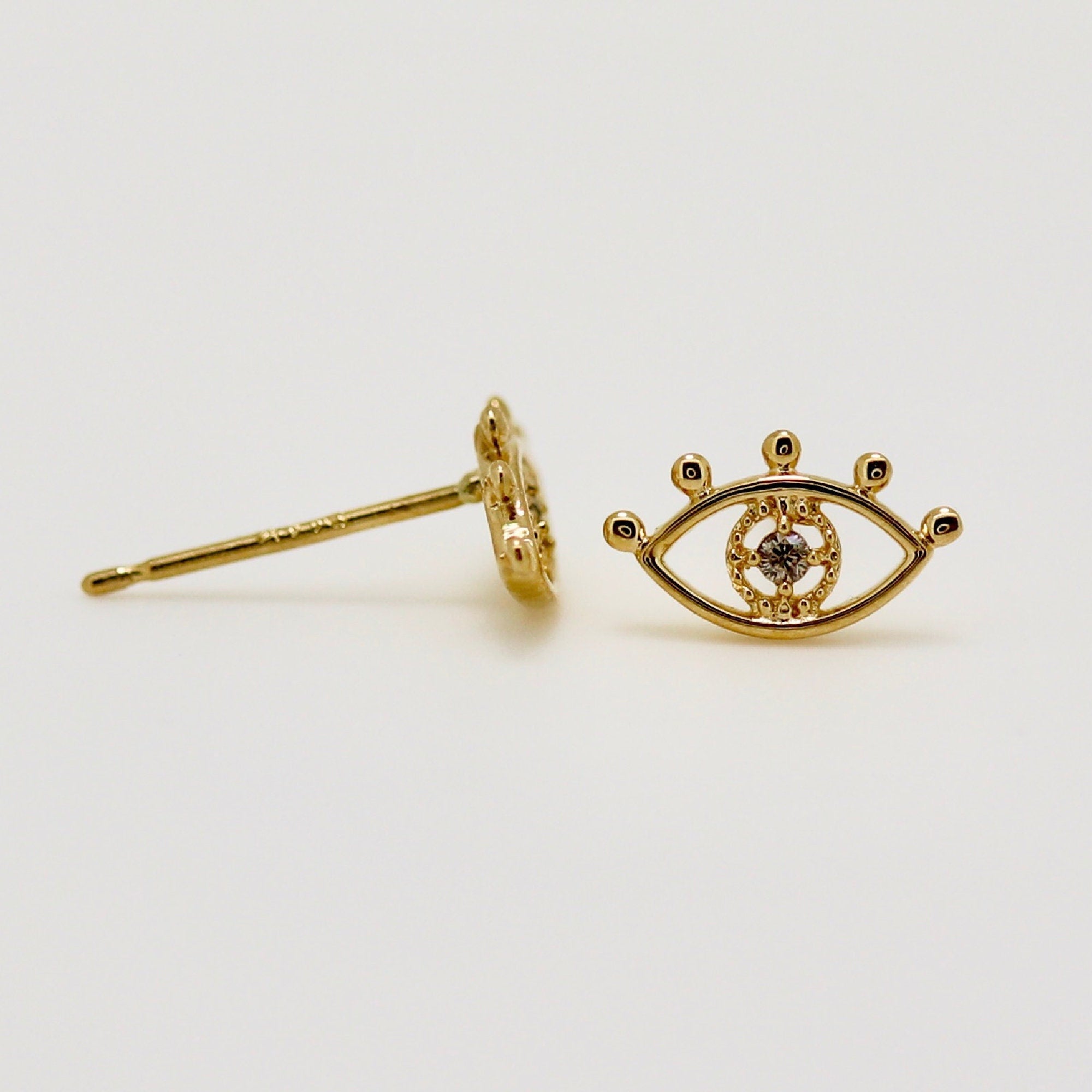 Diamond Evil Eye Stud Earrings in 14k Gold (SINGLE or PAIR) - Melt'm Jewelry