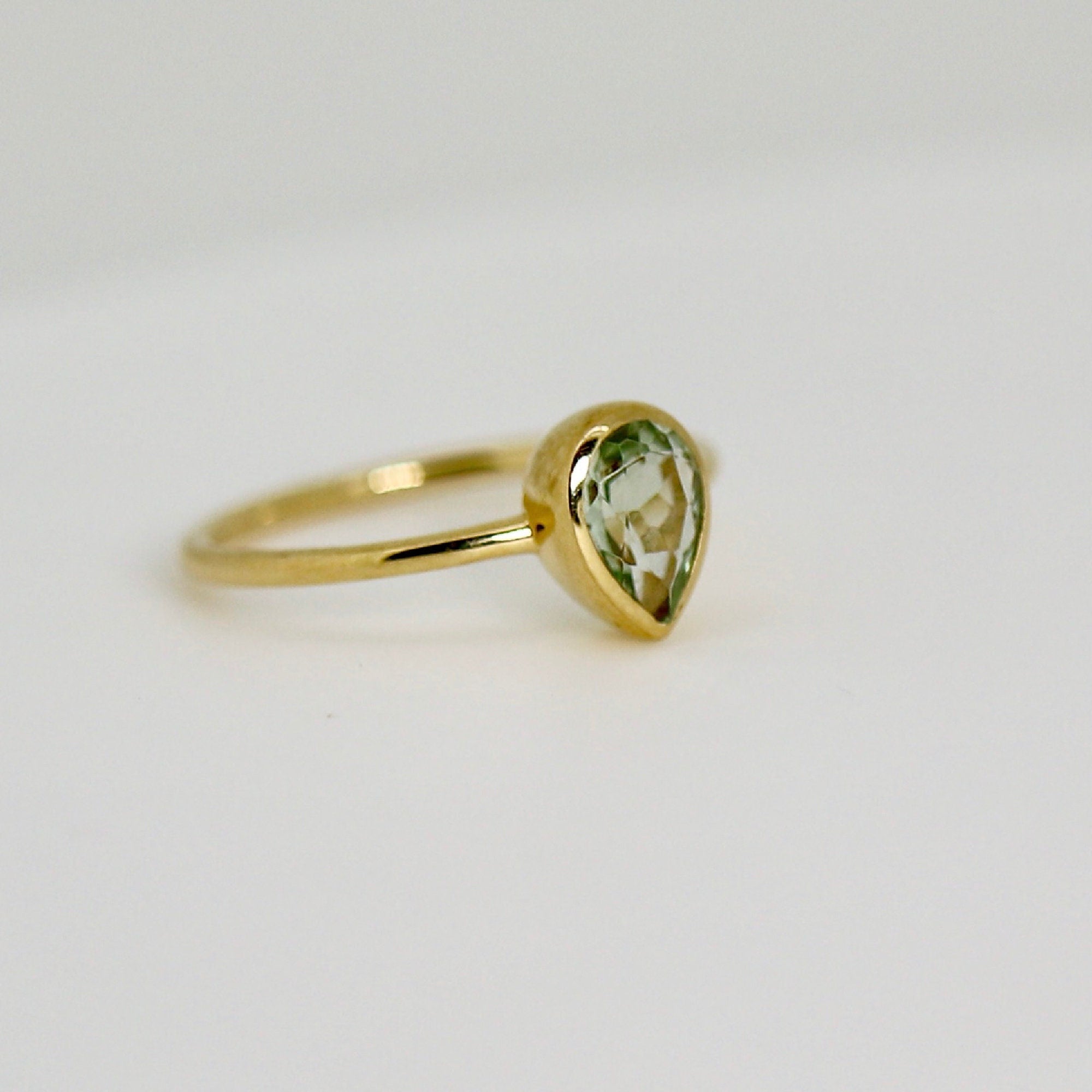 Pear Green Tourmaline Ring 14k Gold - Melt'm Jewelry