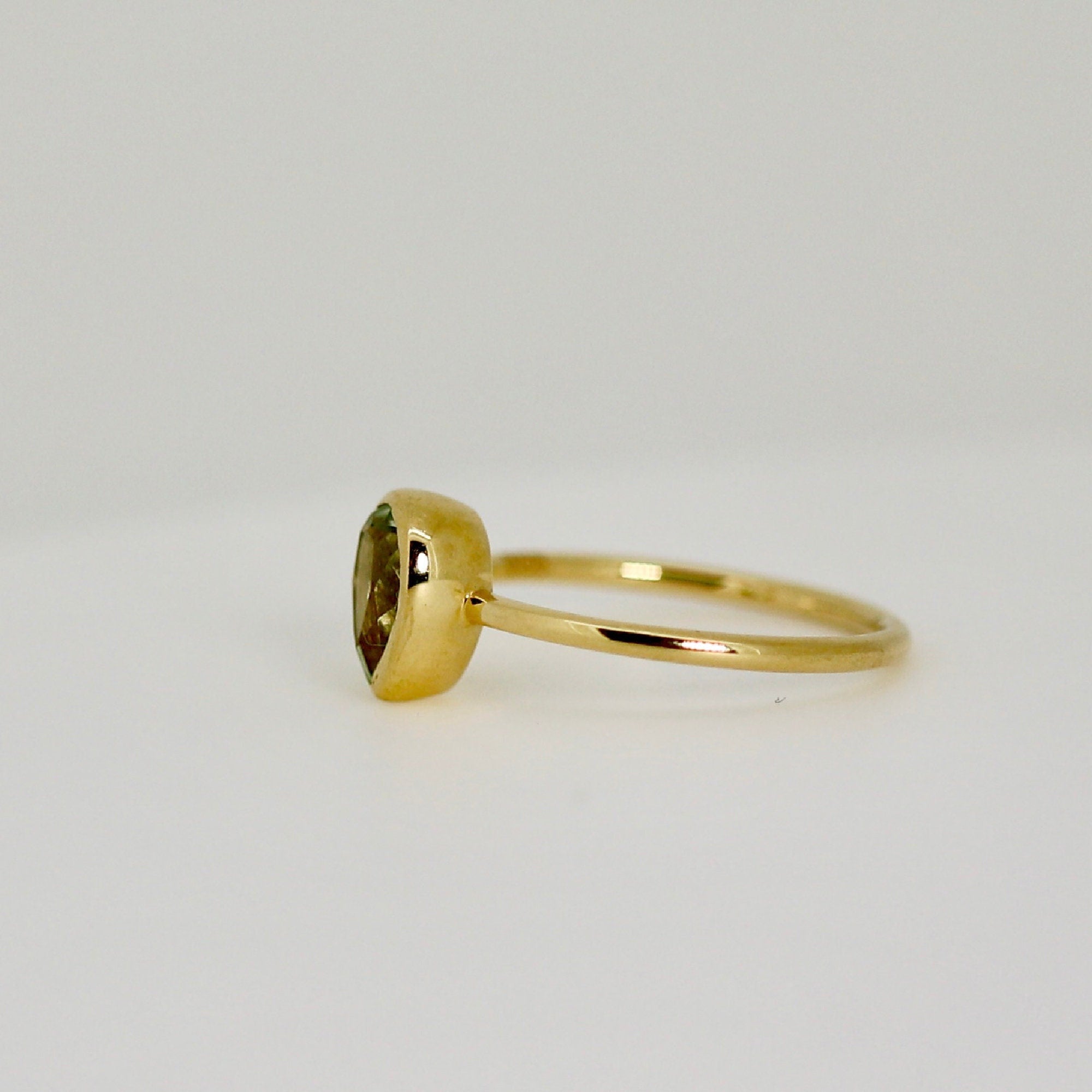 Pear Green Tourmaline Ring 14k Gold - Melt'm Jewelry