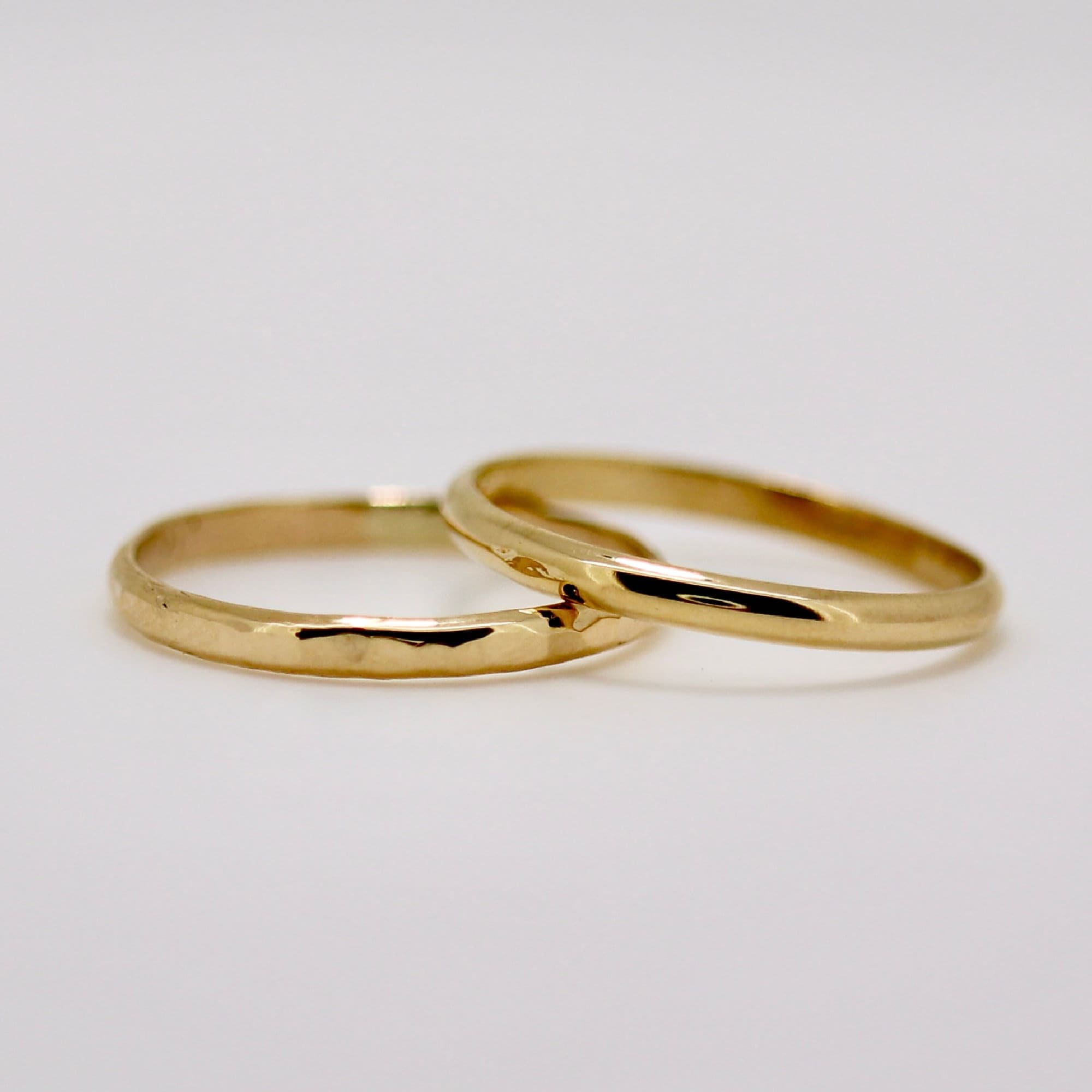 14k Solid Gold Plain Wedding Band Hammered - Melt'm Jewelry