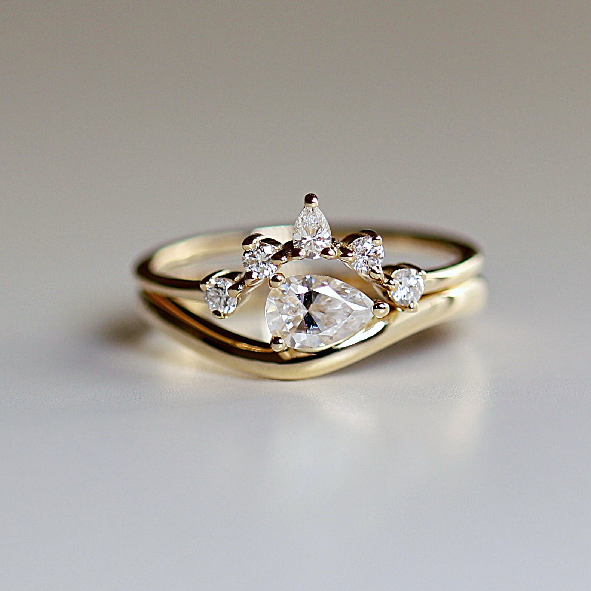 East West Pear Moissanite Ring 14k Gold, LIL JASMINE - Melt'm Jewelry