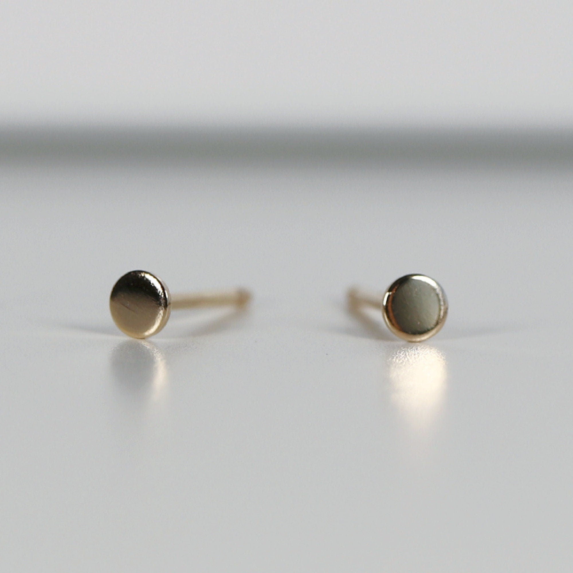 14k Solid Gold Dot Stud Earrings - Melt'm Jewelry