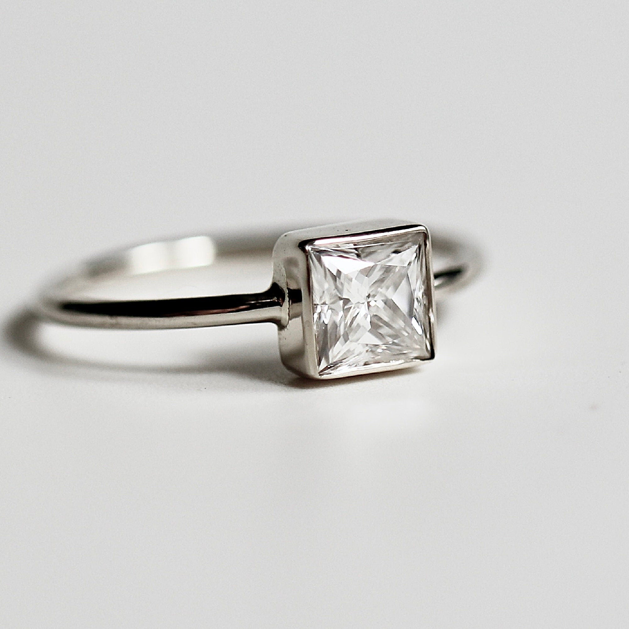 Princess Cut Moissanite Ring 14k White Gold - Melt'm Jewelry