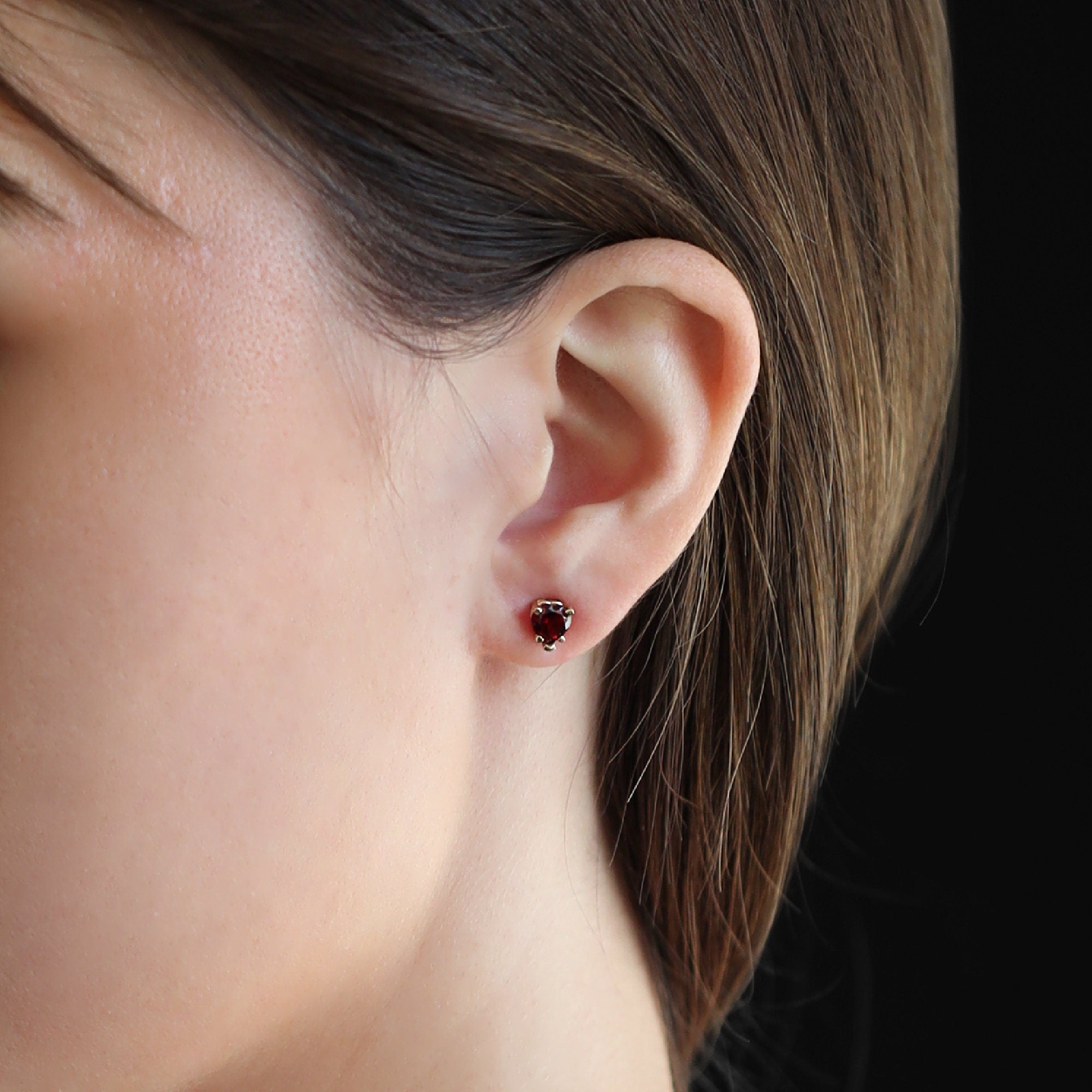 Garnet Heart Stud Earrings 14k Gold - Melt'm Jewelry
