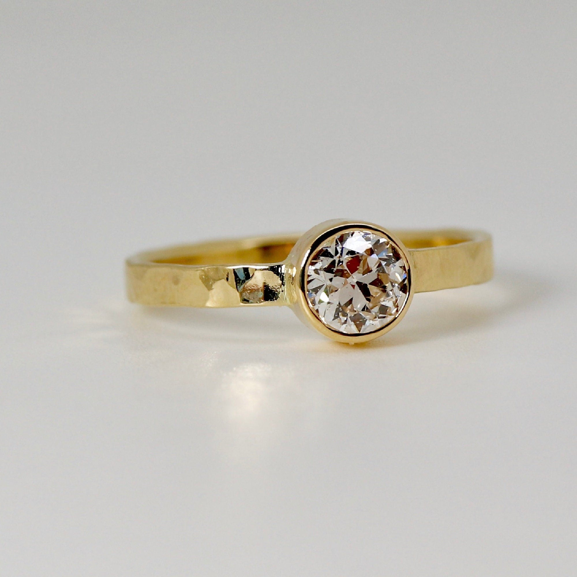 Bezel Natural Diamond Ring in 14k Gold - Melt'm Jewelry