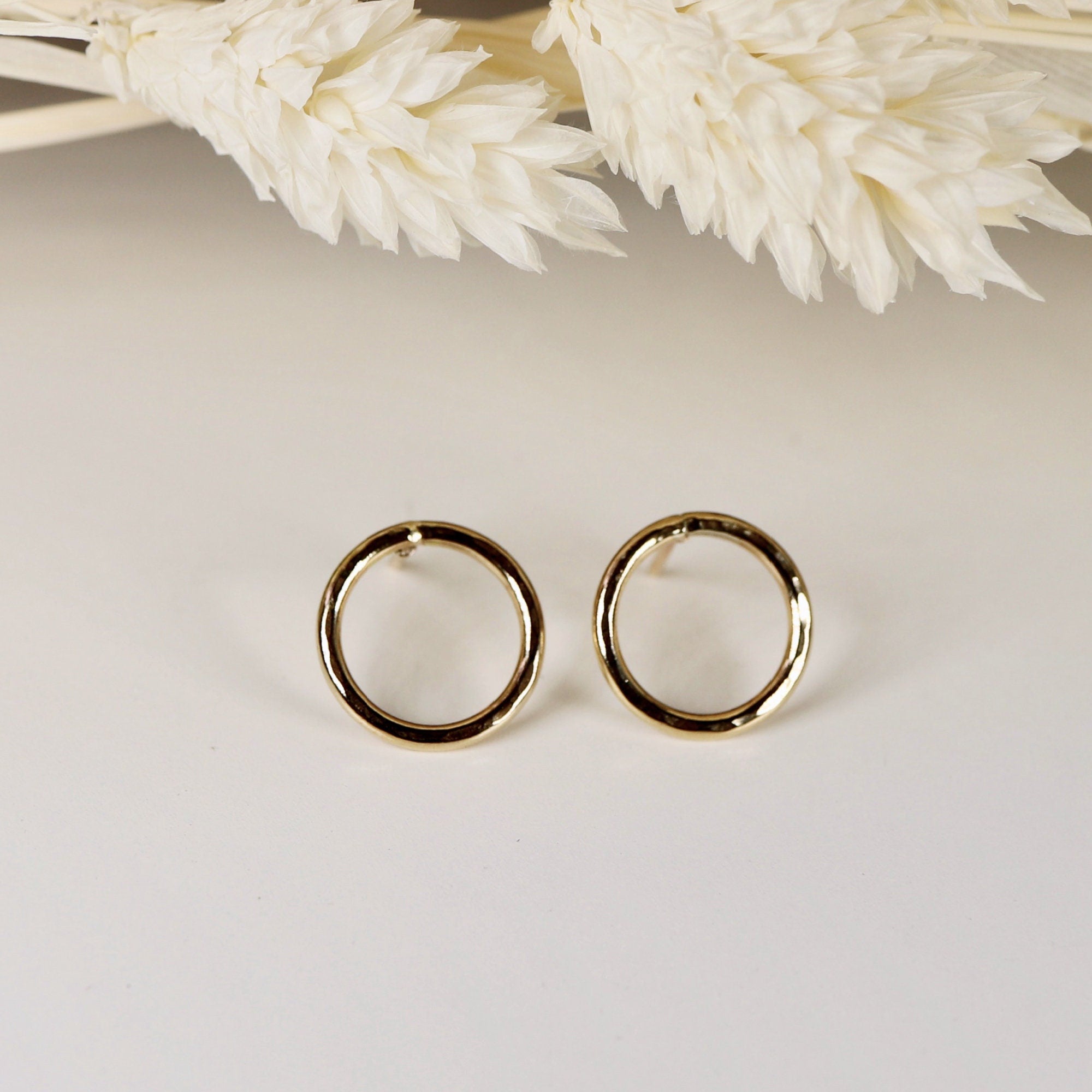 14k Hammered Gold Circle Stud Earrings