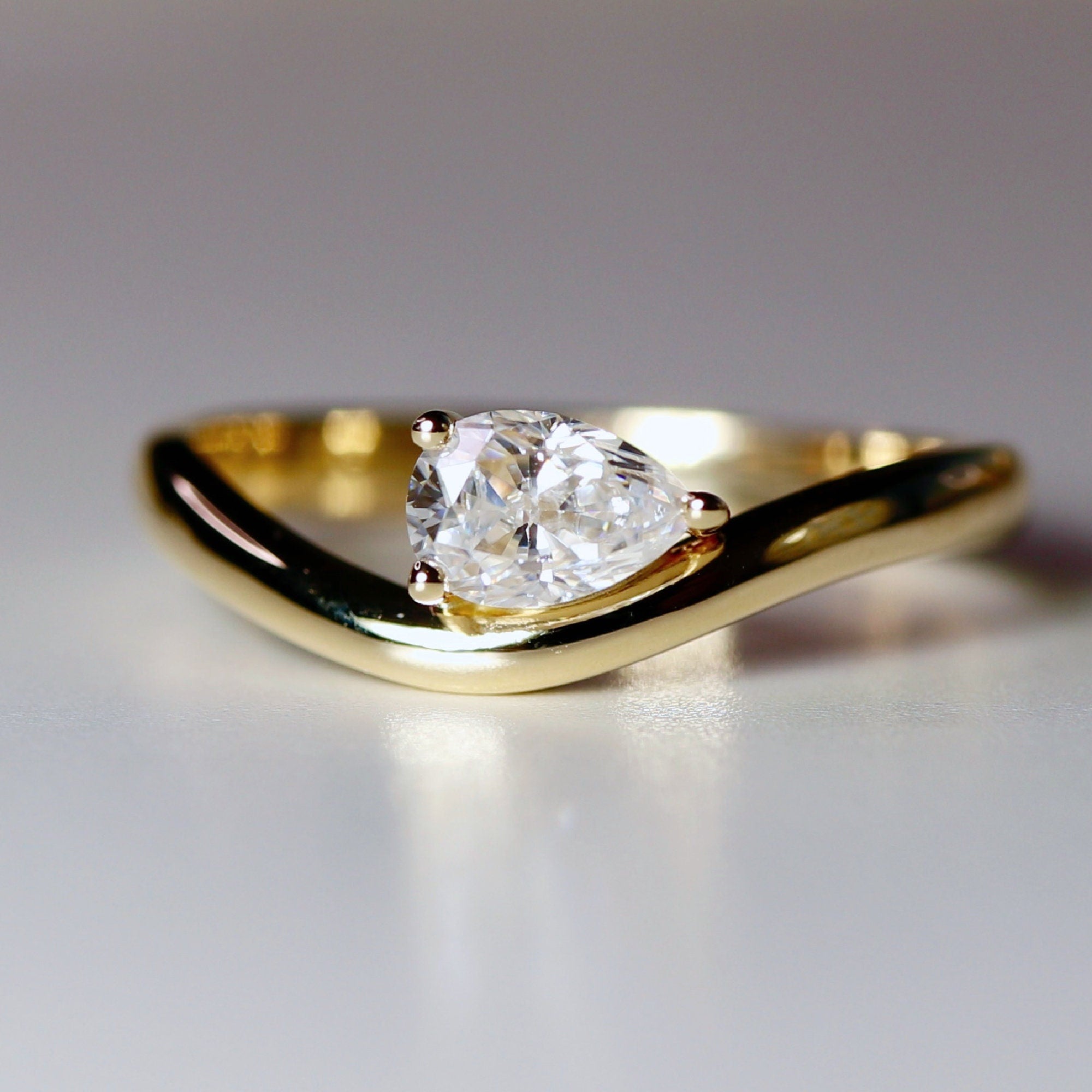 East West Pear Moissanite Ring 14k Gold, LIL JASMINE - Melt'm Jewelry