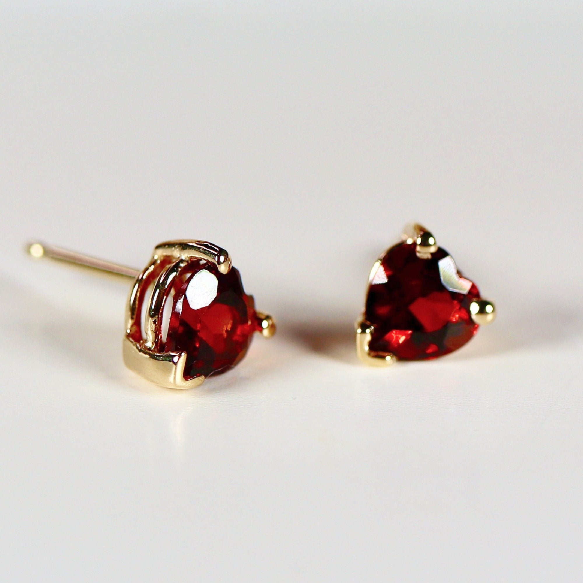 Garnet Heart Stud Earrings 14k Gold - Melt'm Jewelry