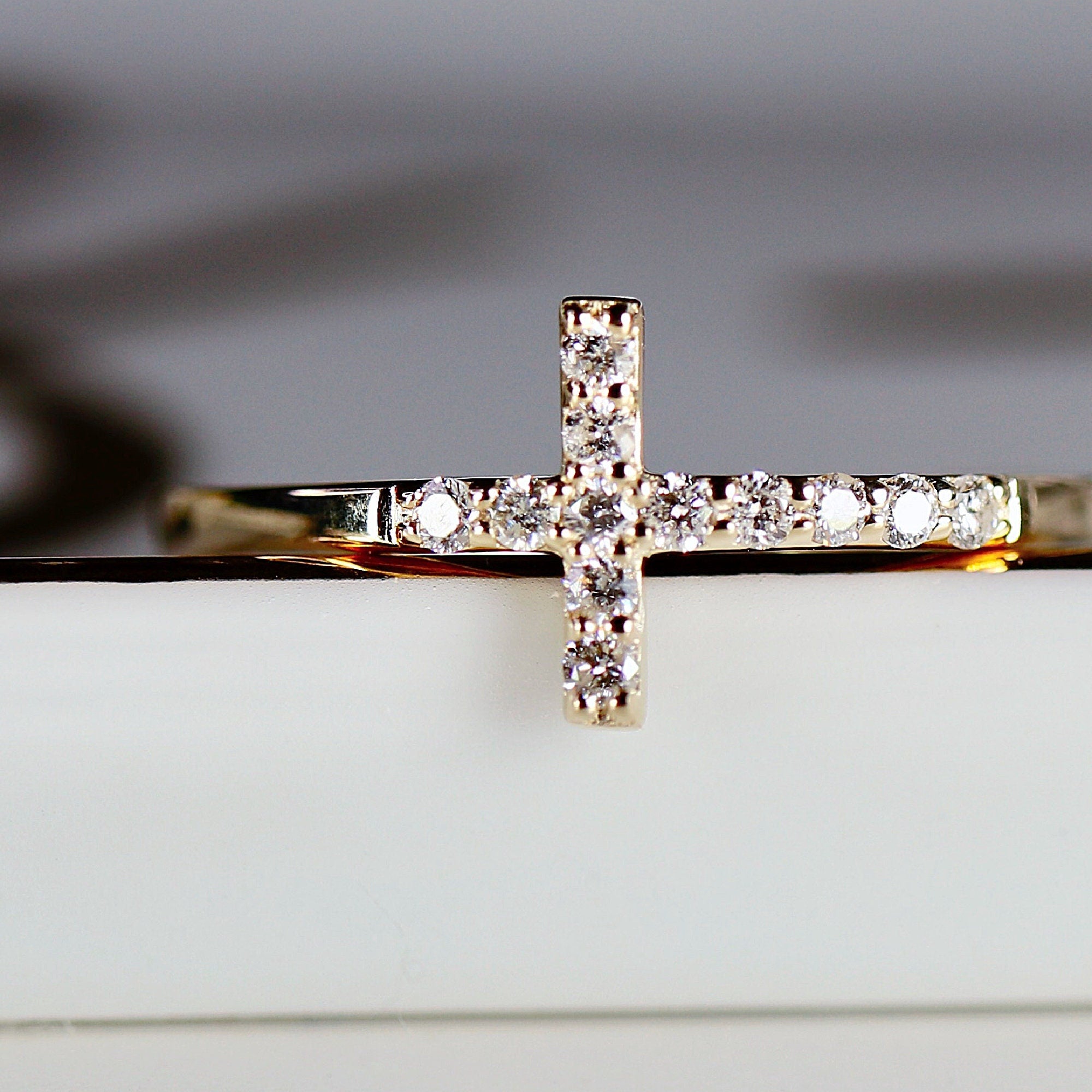 Diamond Cross Ring in 14K Gold - Melt'm Jewelry
