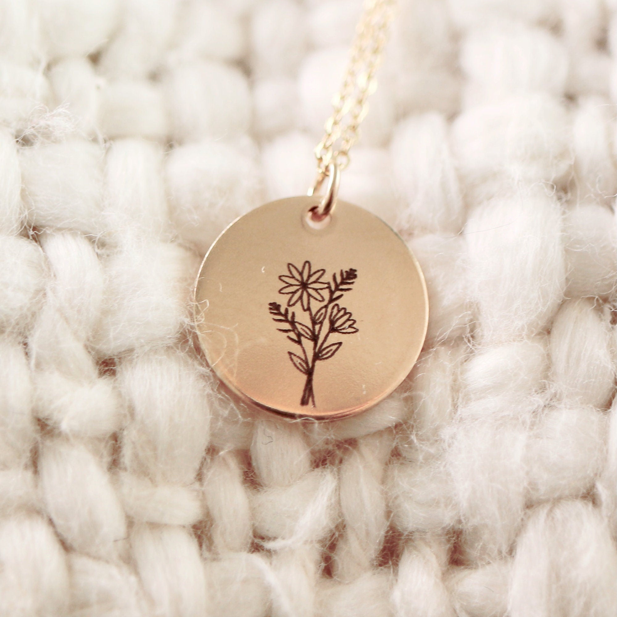 Birth Flower Disc Necklace, Mother Necklace, Birthday Gift, Floral Pendant Necklace, Coin Necklace For Mom, Mother&#39;s Day Gift