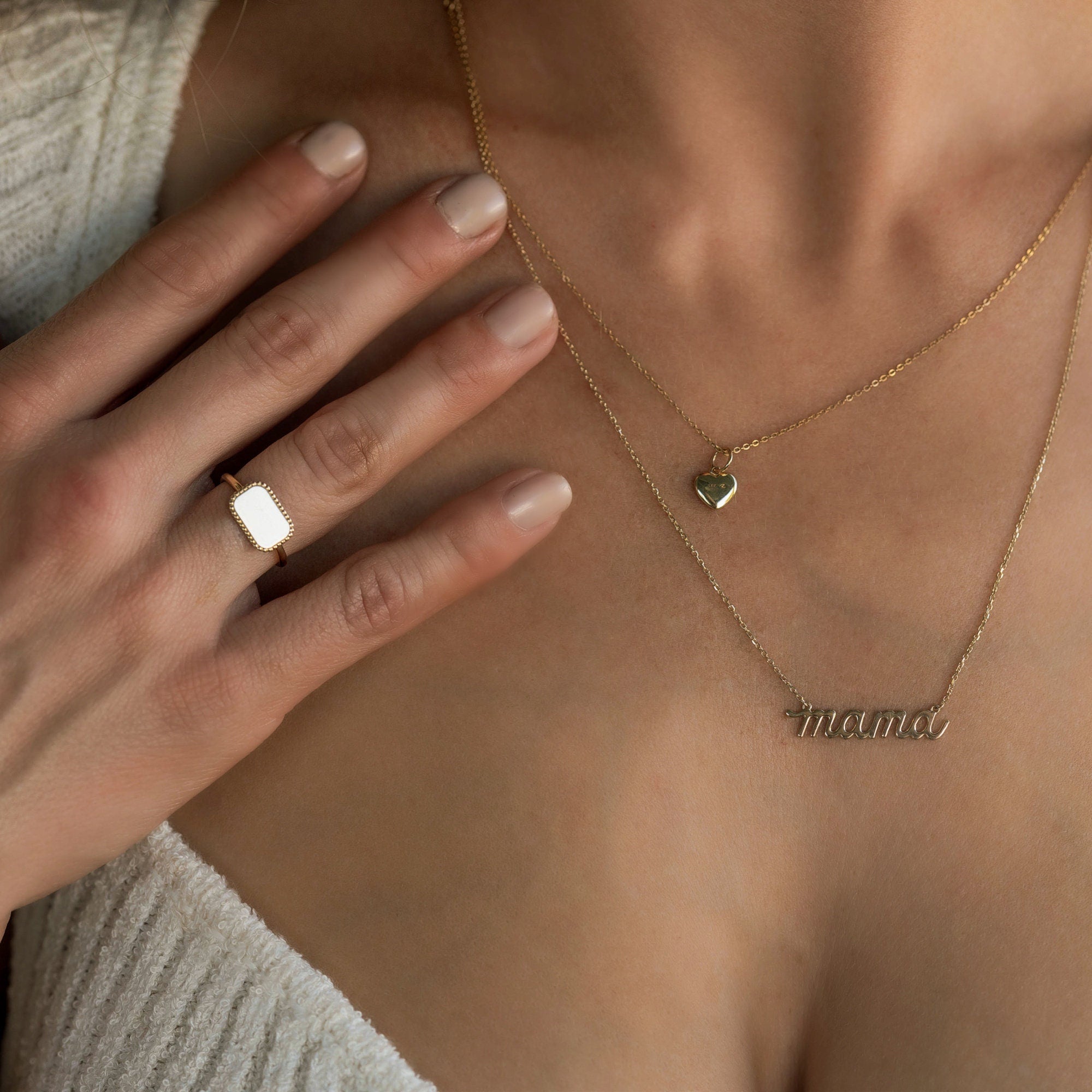 14k Solid Gold Rectangle Engraved Signet Ring For Women - Melt'm Jewelry