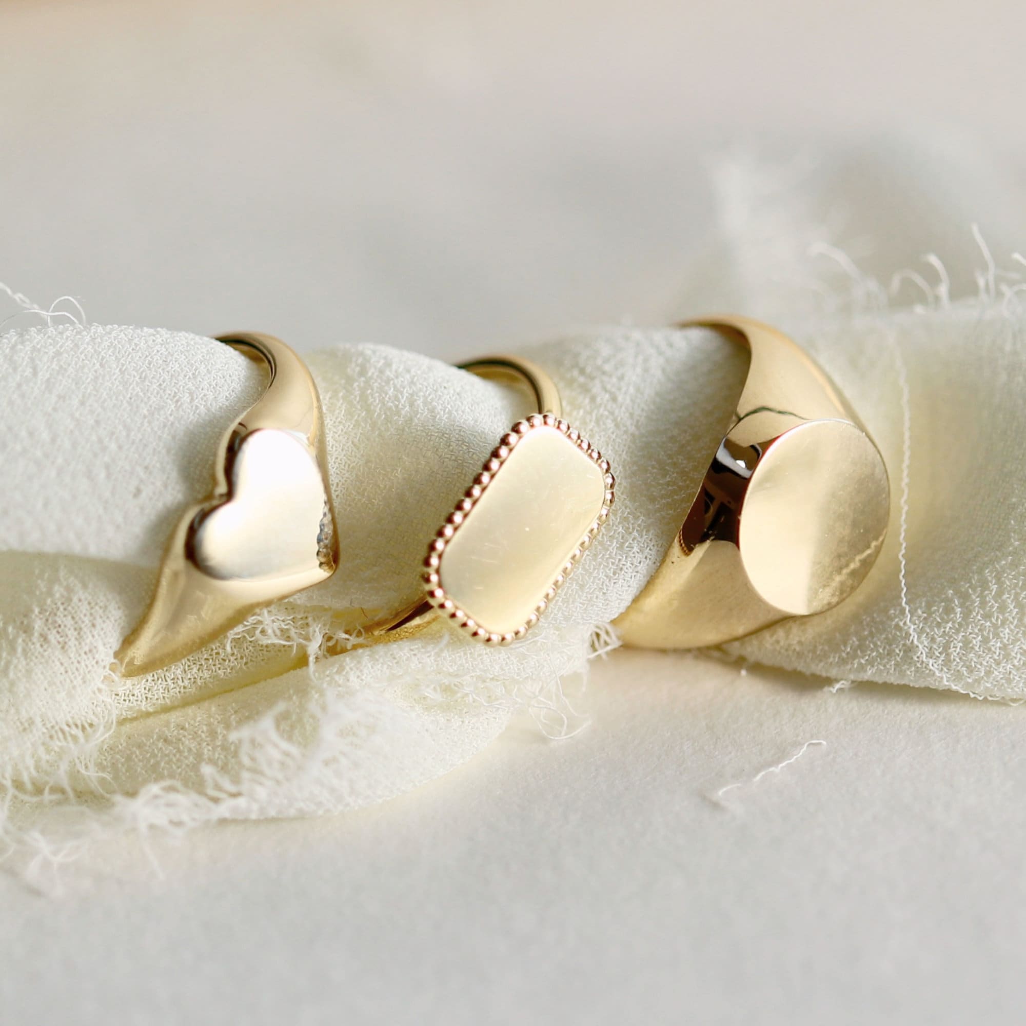 14k Solid Gold Heart Signet Ring For Women, Monogrammed Personalized Heart Ring - Melt'm Jewelry