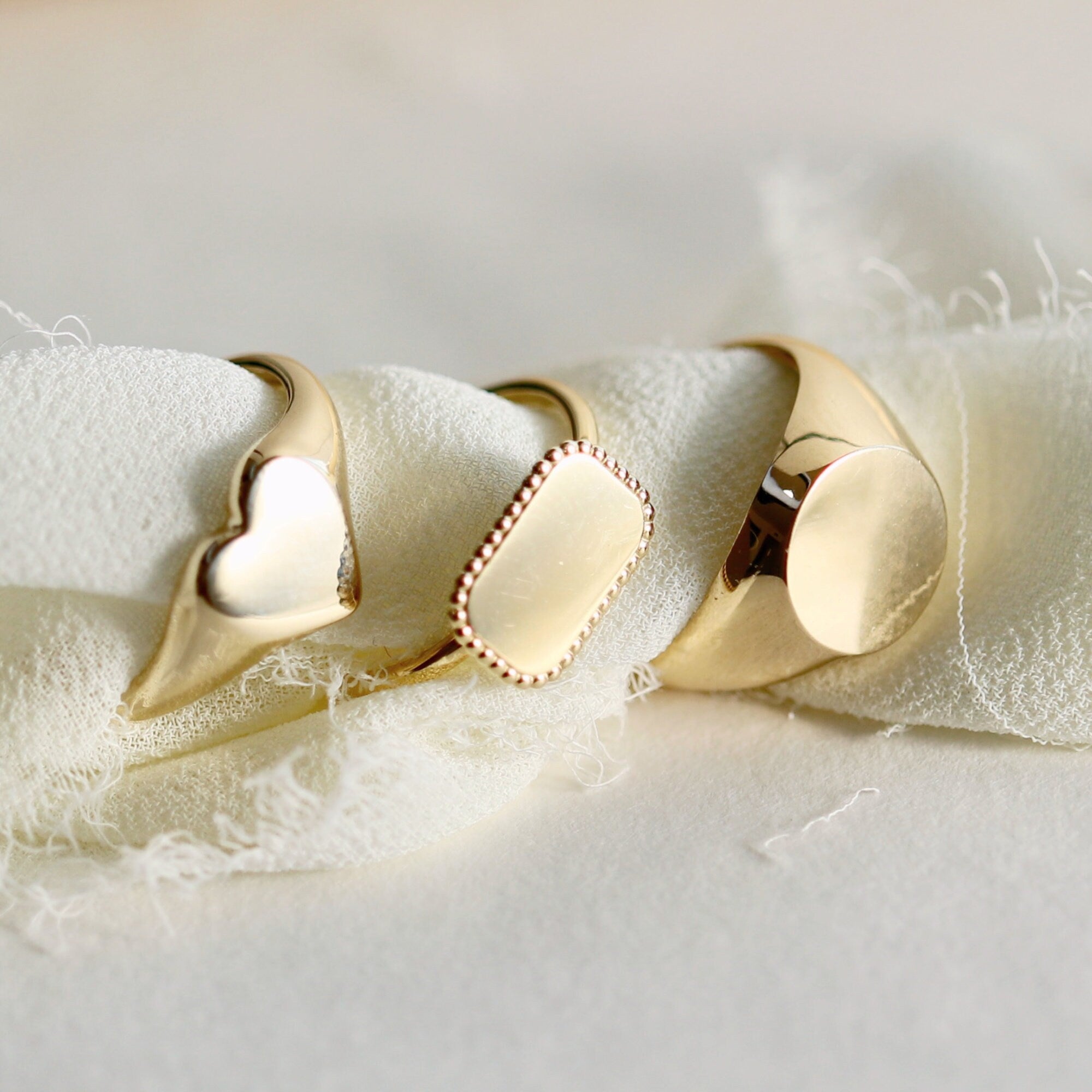14k Solid Gold Heart Signet Ring For Women, Monogrammed Personalized Heart Ring - Melt'm Jewelry