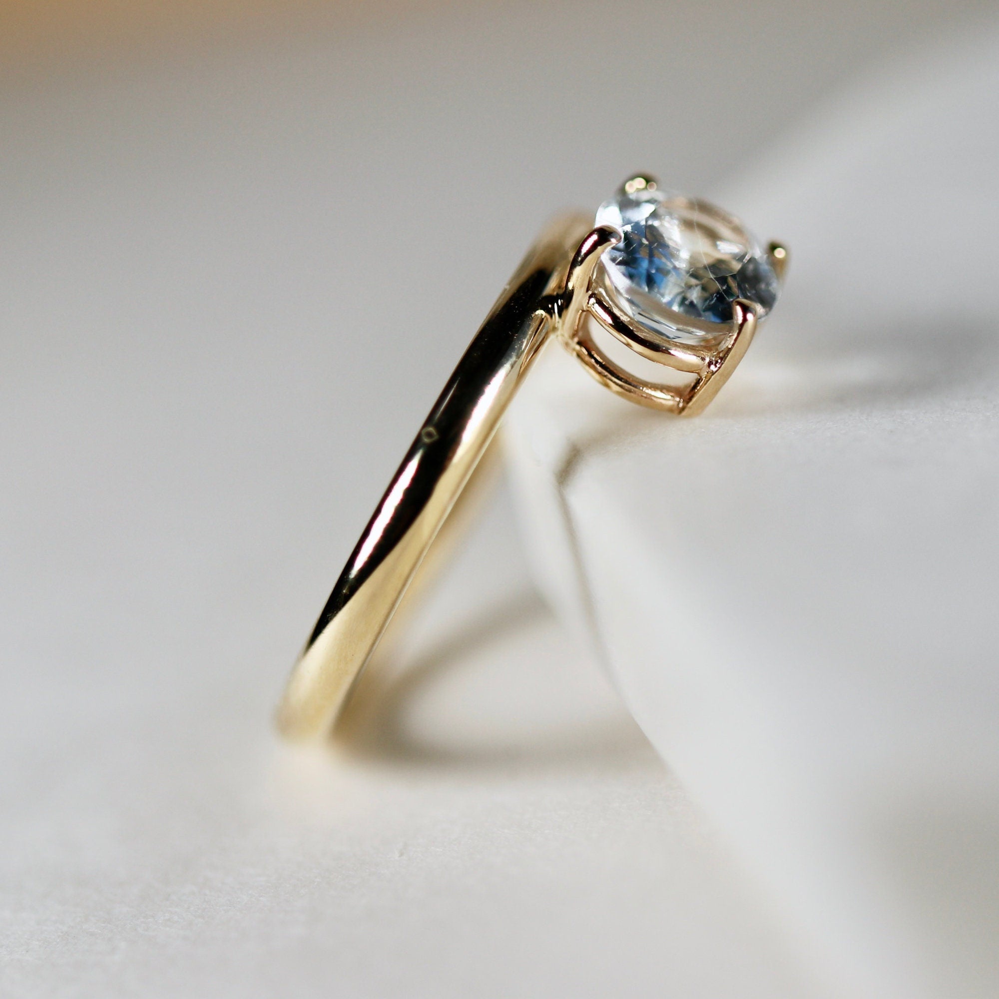 Floating East West Oval Aquamarine Ring 14k Gold - Melt'm Jewelry