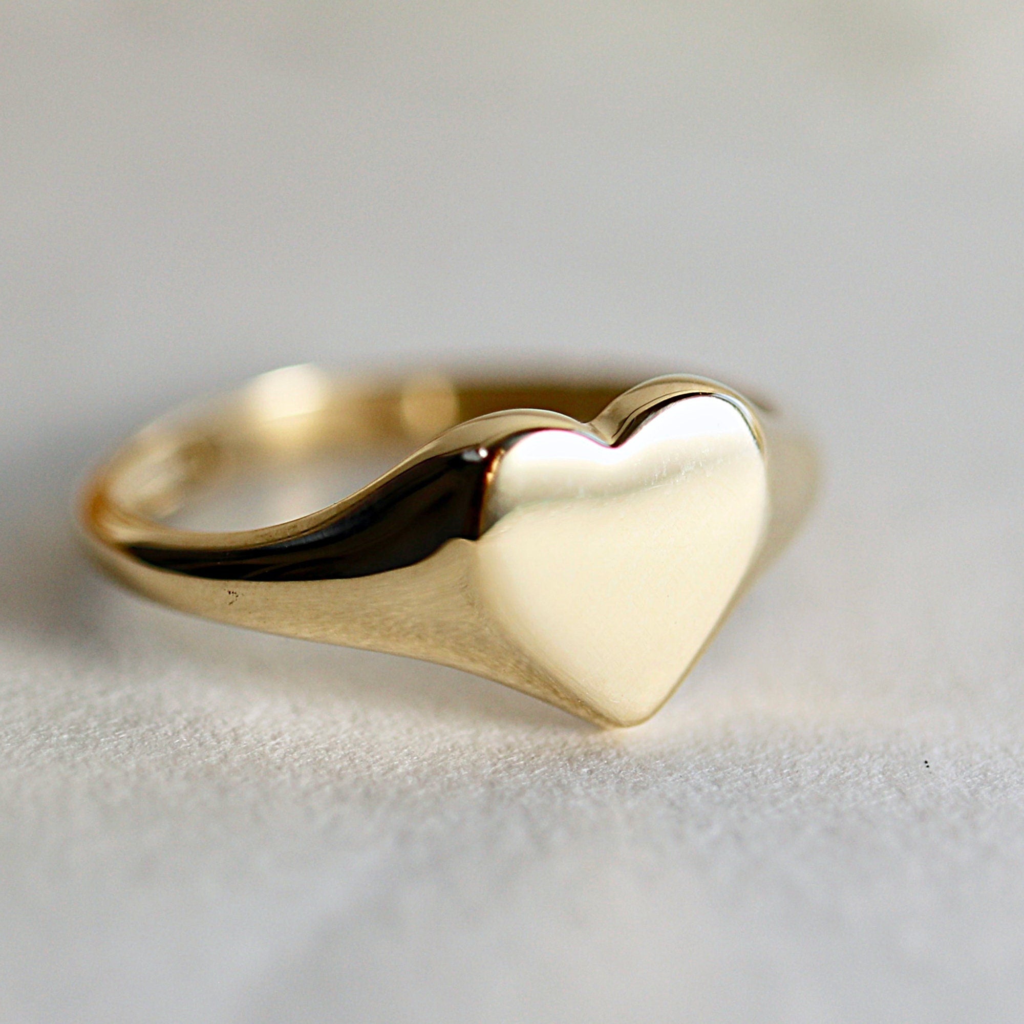 14k Solid Gold Heart Signet Ring For Women, Monogrammed Personalized Heart Ring - Melt'm Jewelry