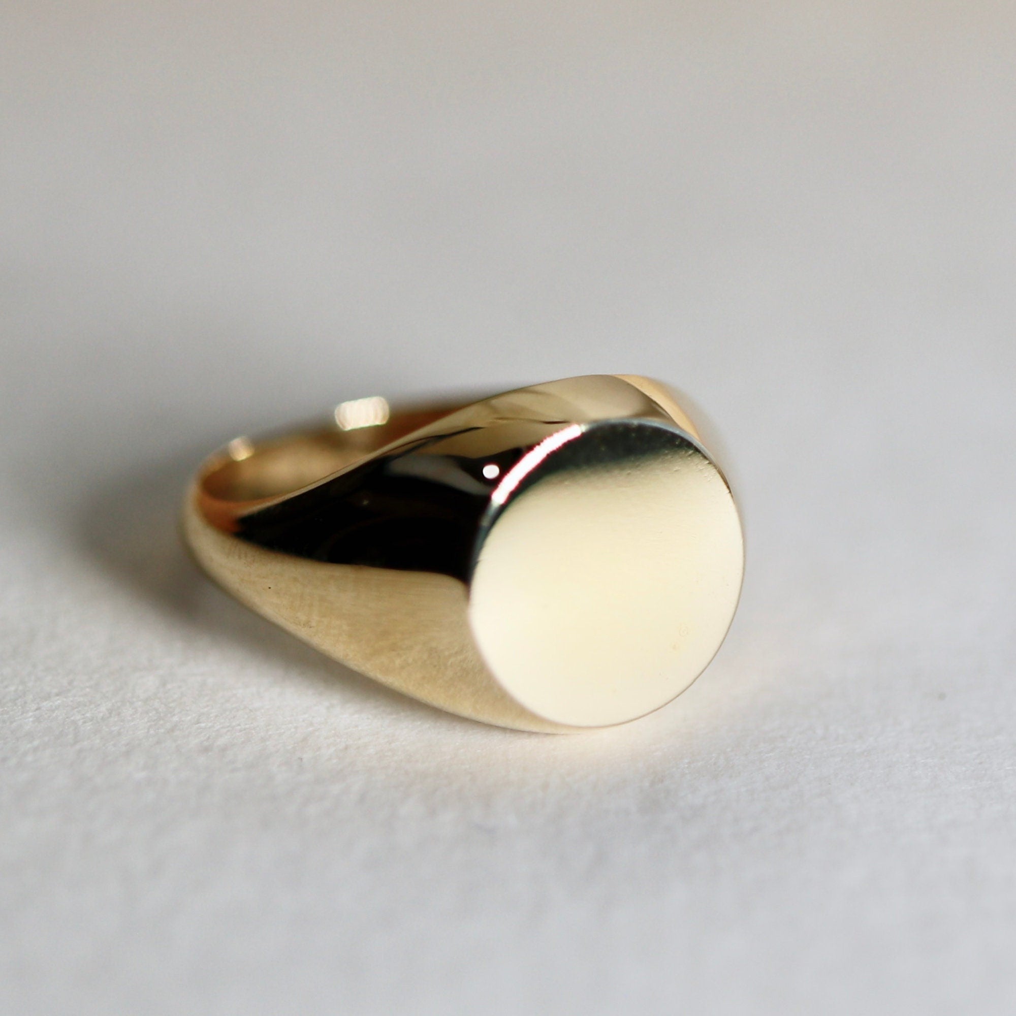 14k Solid Gold Round Signet Ring For Women, Monogrammed Personalized Ring - Melt'm Jewelry
