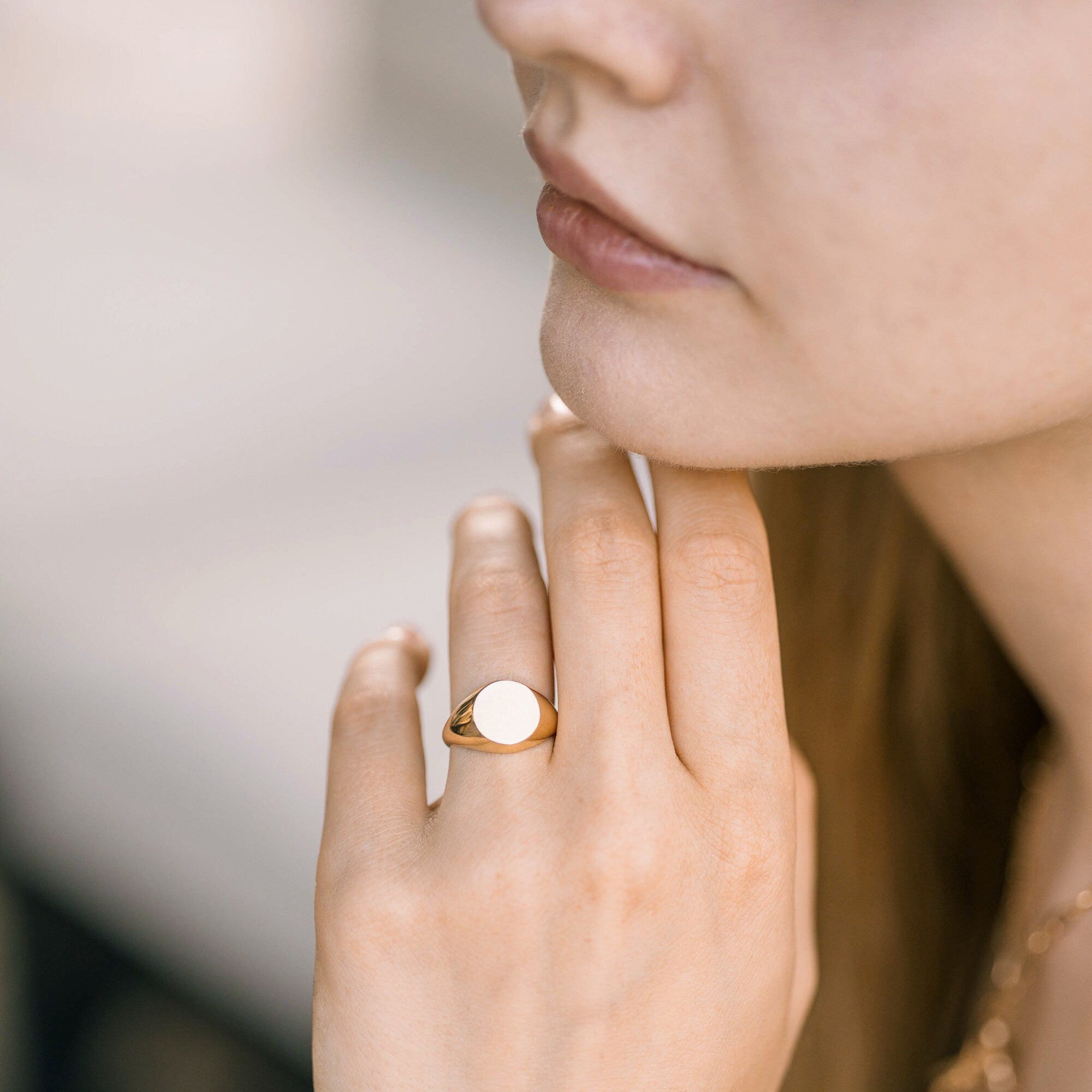 14k Solid Gold Round Signet Ring For Women, Monogrammed Personalized Signet Round Ring, Name Signet Ring, Round Pinky Signet Ring