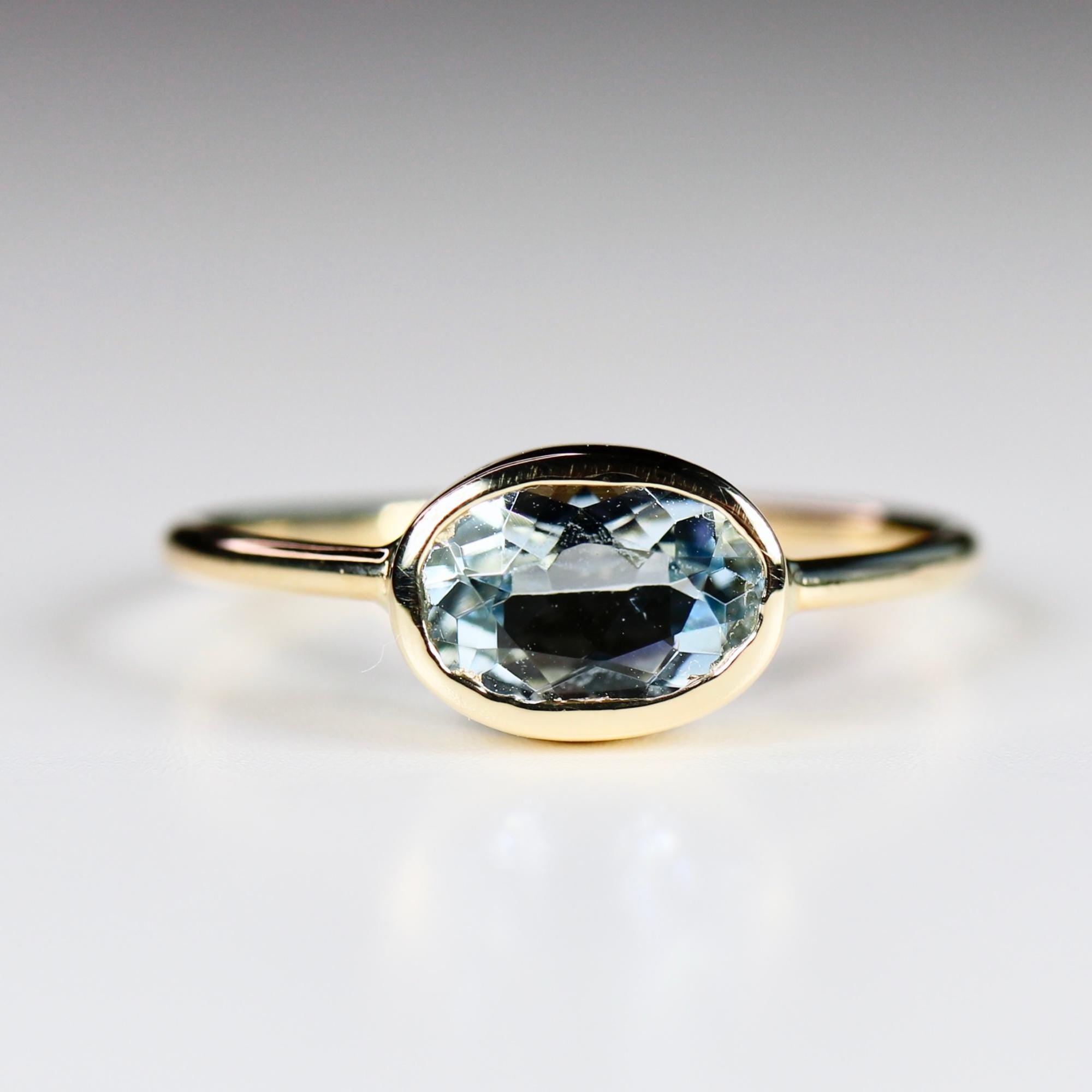 East West Aquamarine Ring 14k Solid Gold - Melt'm Jewelry