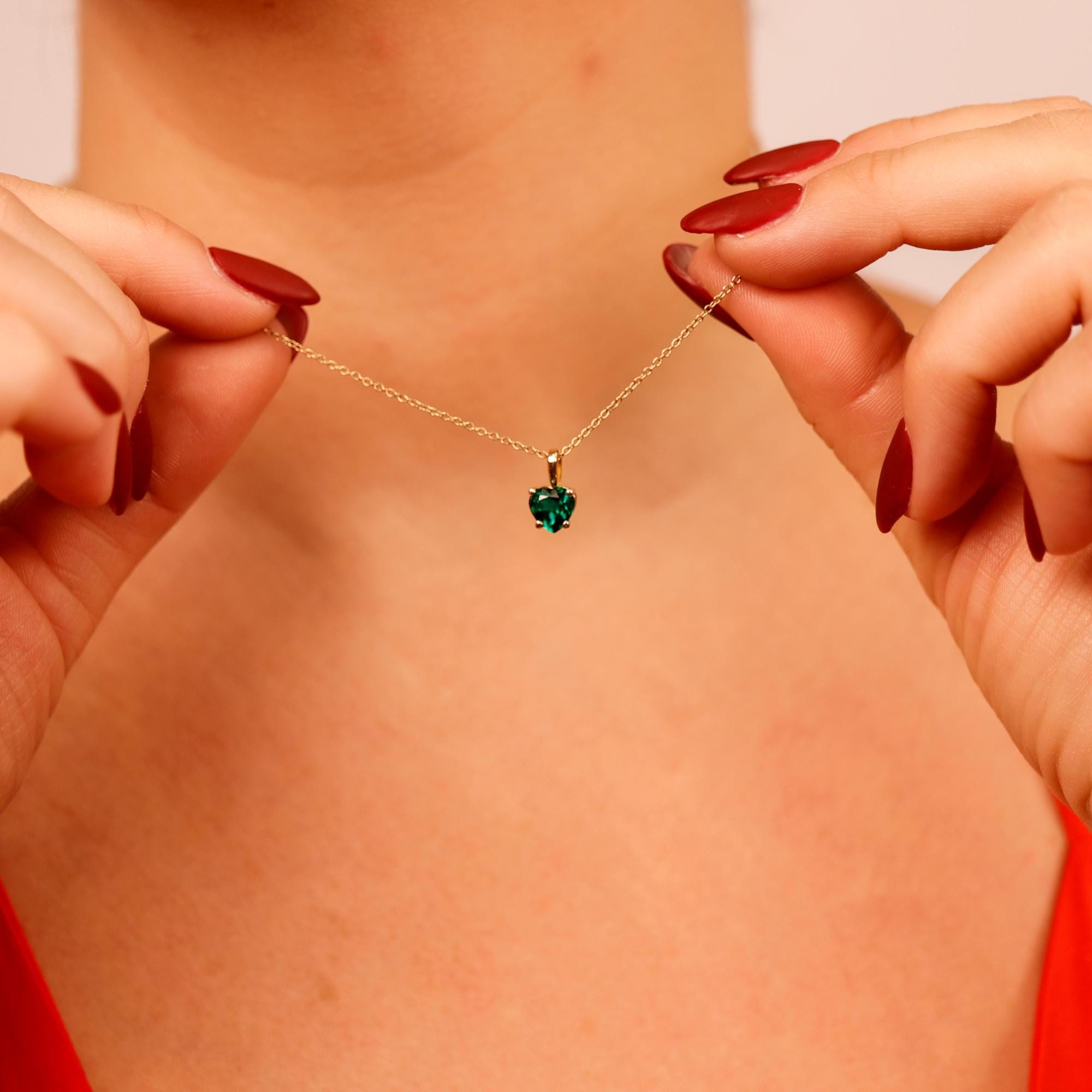 Emerald Necklace 14k Solid Gold, Minimalist Heart Emerald Necklace, Emerald Pendant, Love Necklace, Gemstone Necklace, Christmas Gift