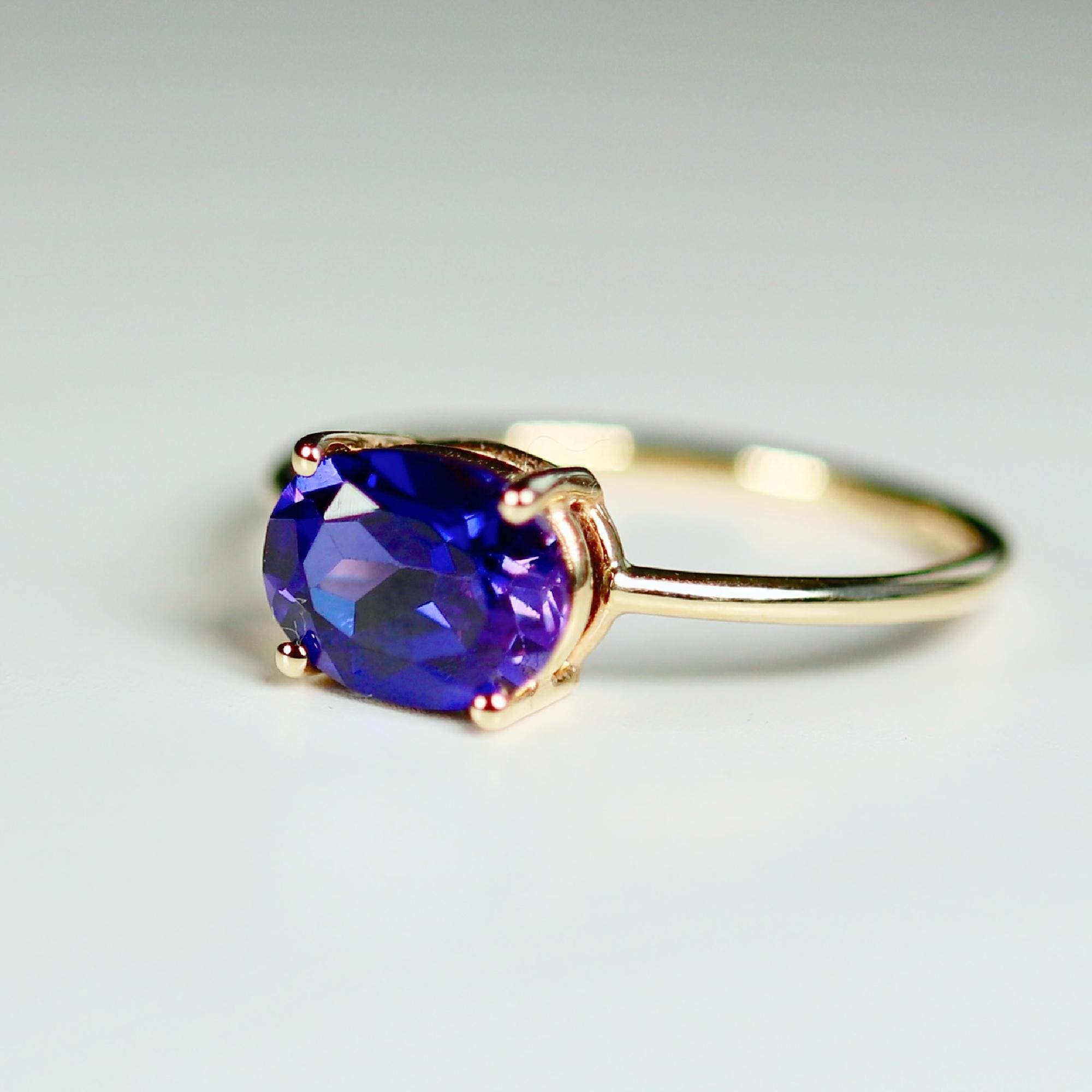 East West Oval Amethyst Engagement Ring 14k Gold - Melt'm Jewelry