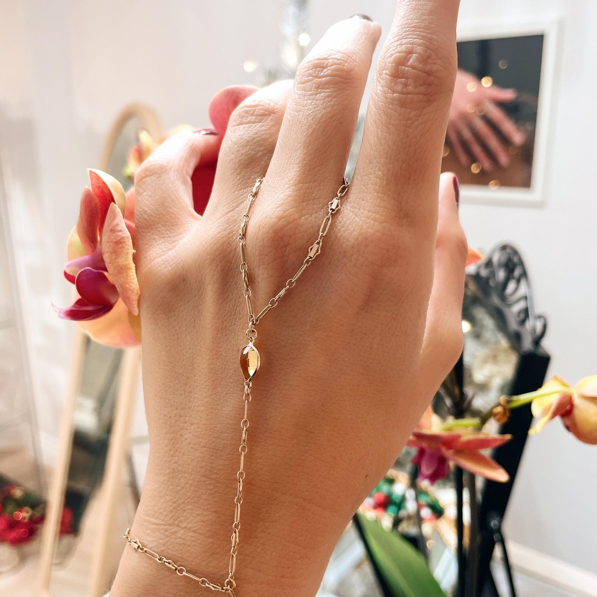 Gold Hand Chain Bracelet - Melt'm Jewelry