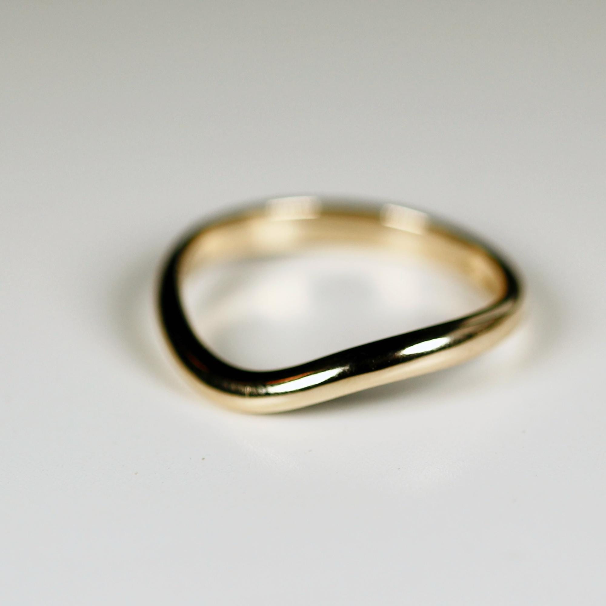 Wavy Wedding Band 14k Gold - Melt'm Jewelry
