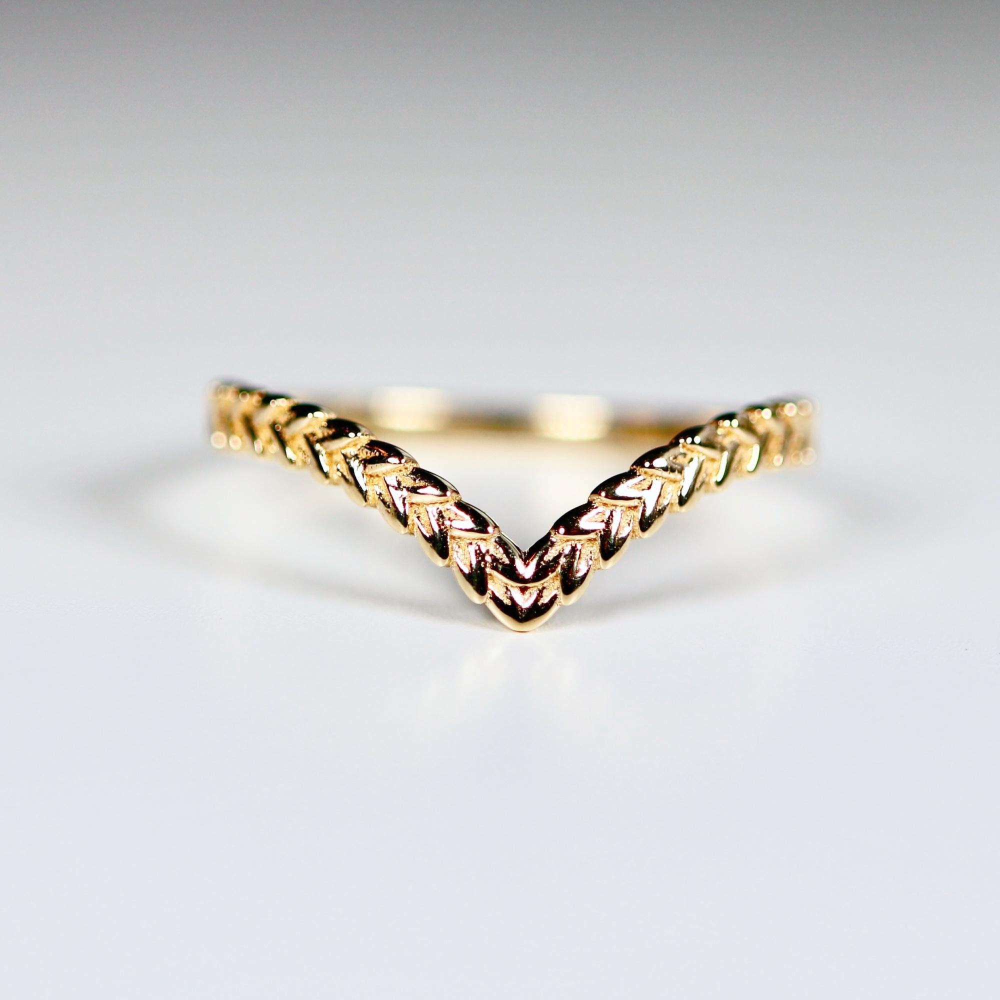 Wheat Leaf Wedding Band 14k Gold, Curved Wedding Ring, Olive Leaf Wedding Ring, Contour Band, Stackable Wedding Ring