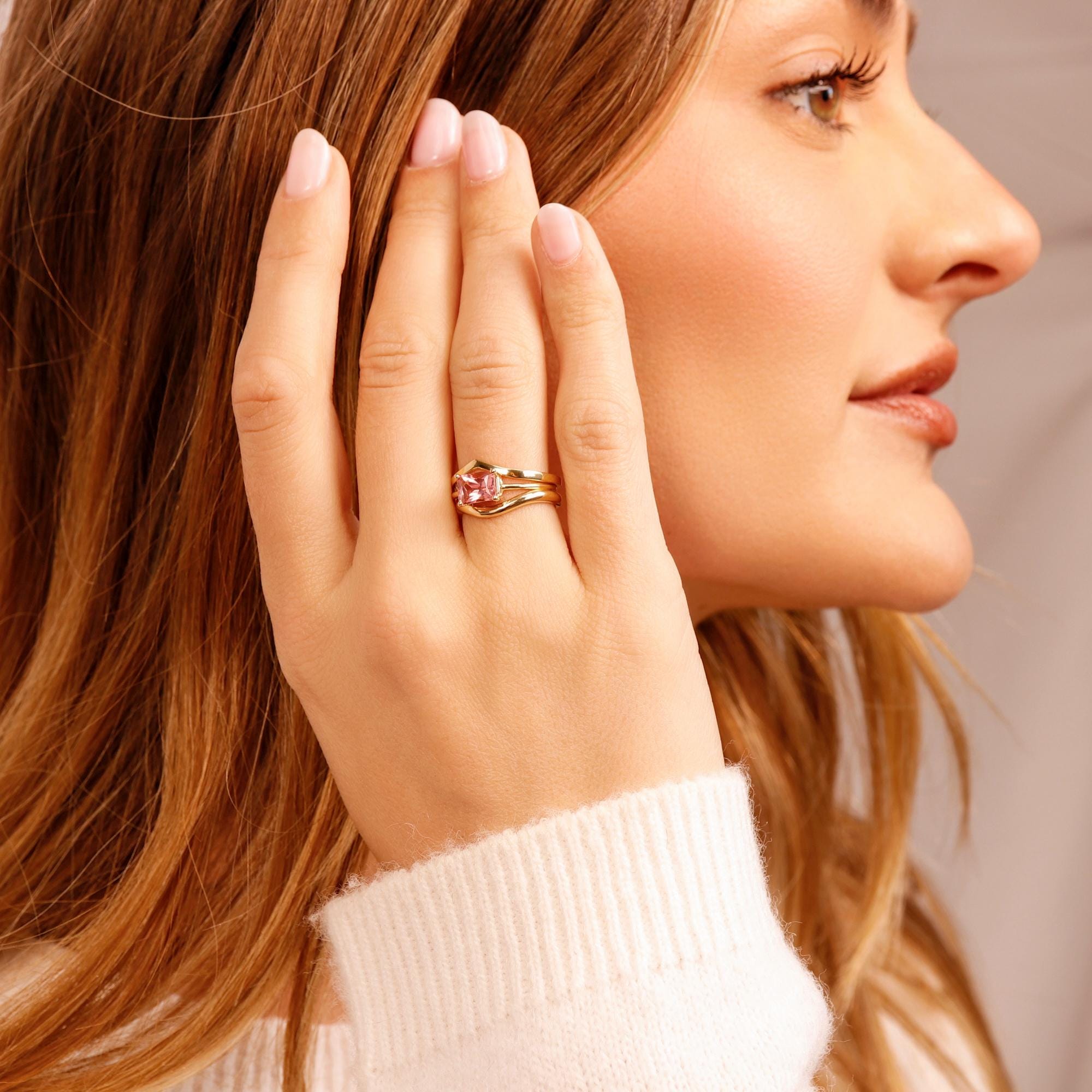 14k Solid Gold Chevron Wedding Band, Gold V Ring - Melt'm Jewelry