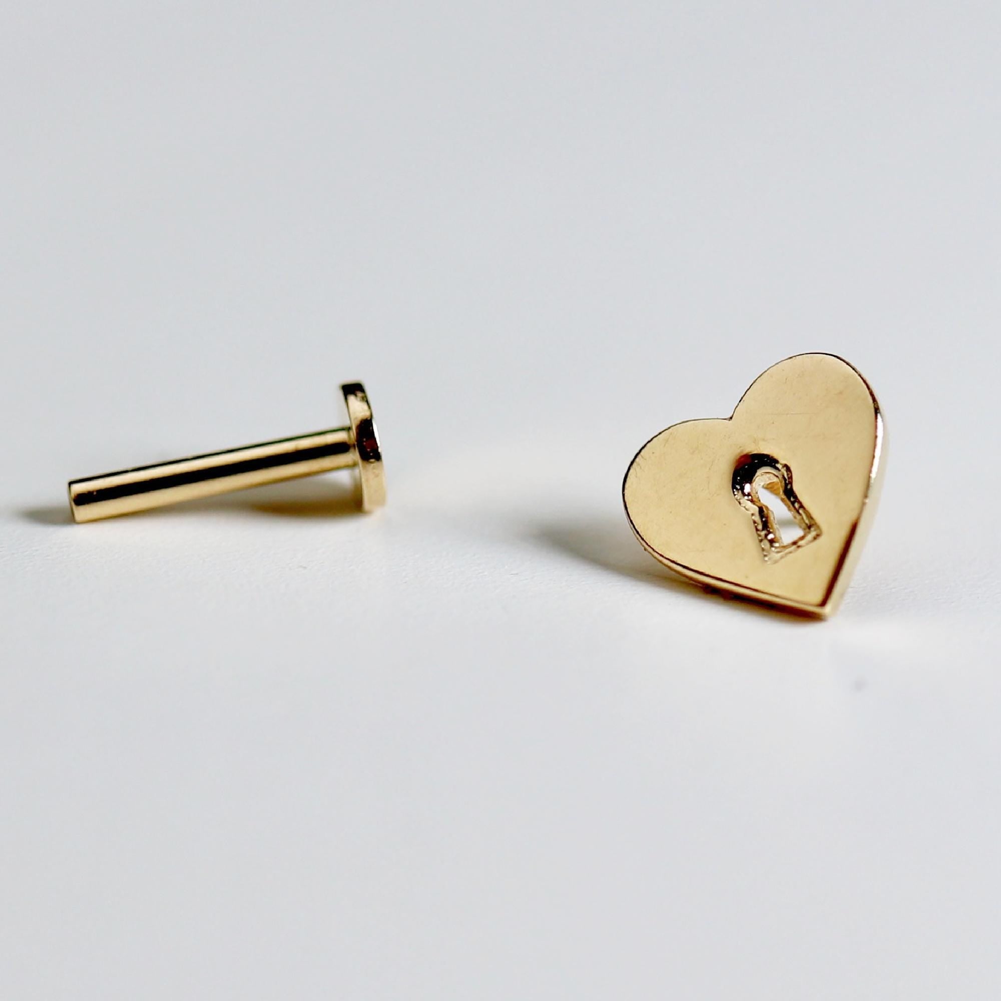 Padlock Heart Flat Back Cartilage Earrings 14k Solid Gold Internally Threaded Flat Back Earrings, Heart Studs, Tragus Valentine&#39;s Gift