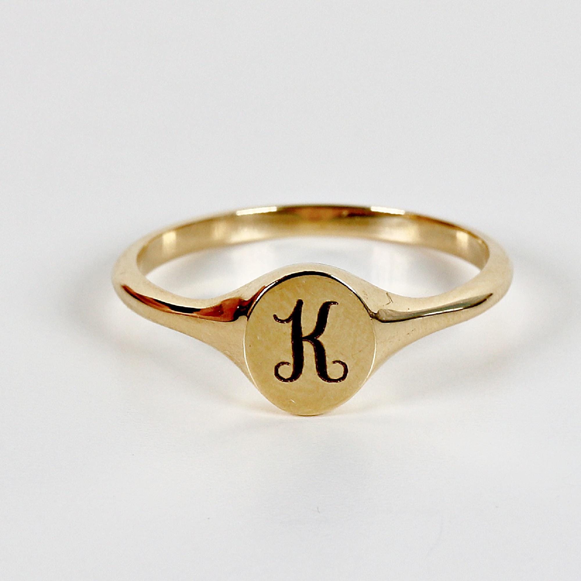 Small Oval Signet Ring 14k Solid Gold, Monogram Custom Signet Ring - Melt'm Jewelry