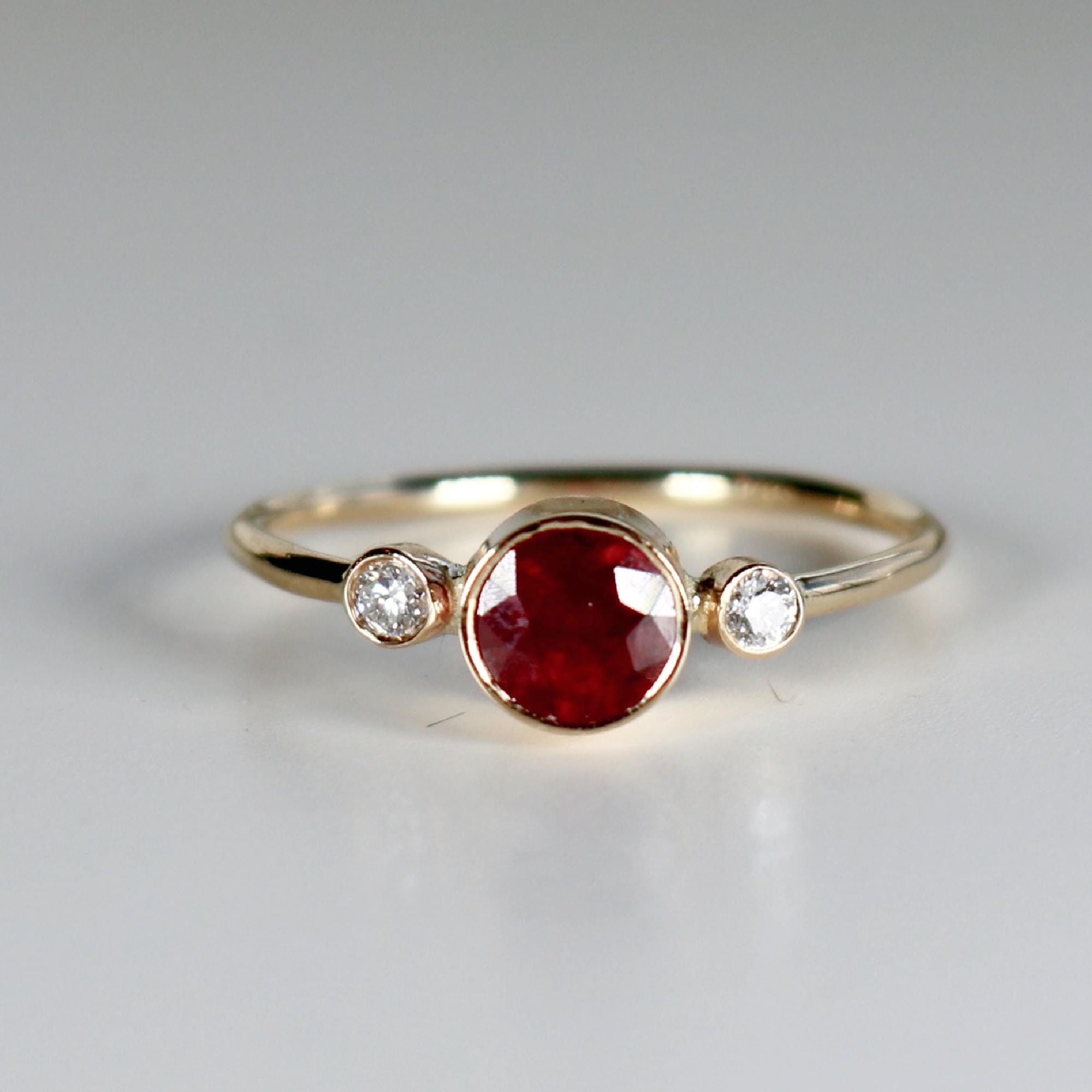 Round Red Ruby Ring 14k Solid Gold - Melt'm Jewelry