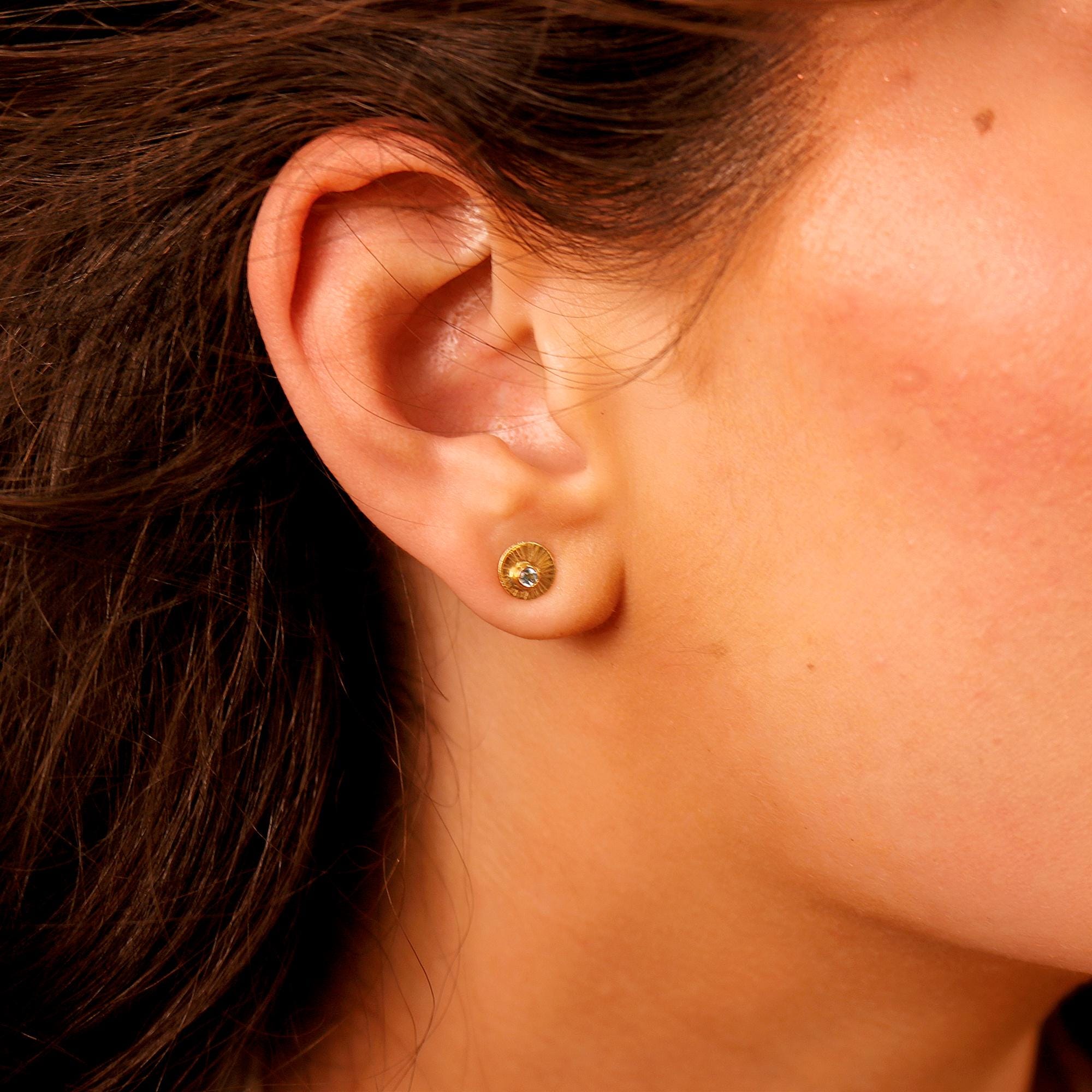 14k Gold Sunrise Disc Aquamarine Stud Earrings - Melt'm Jewelry