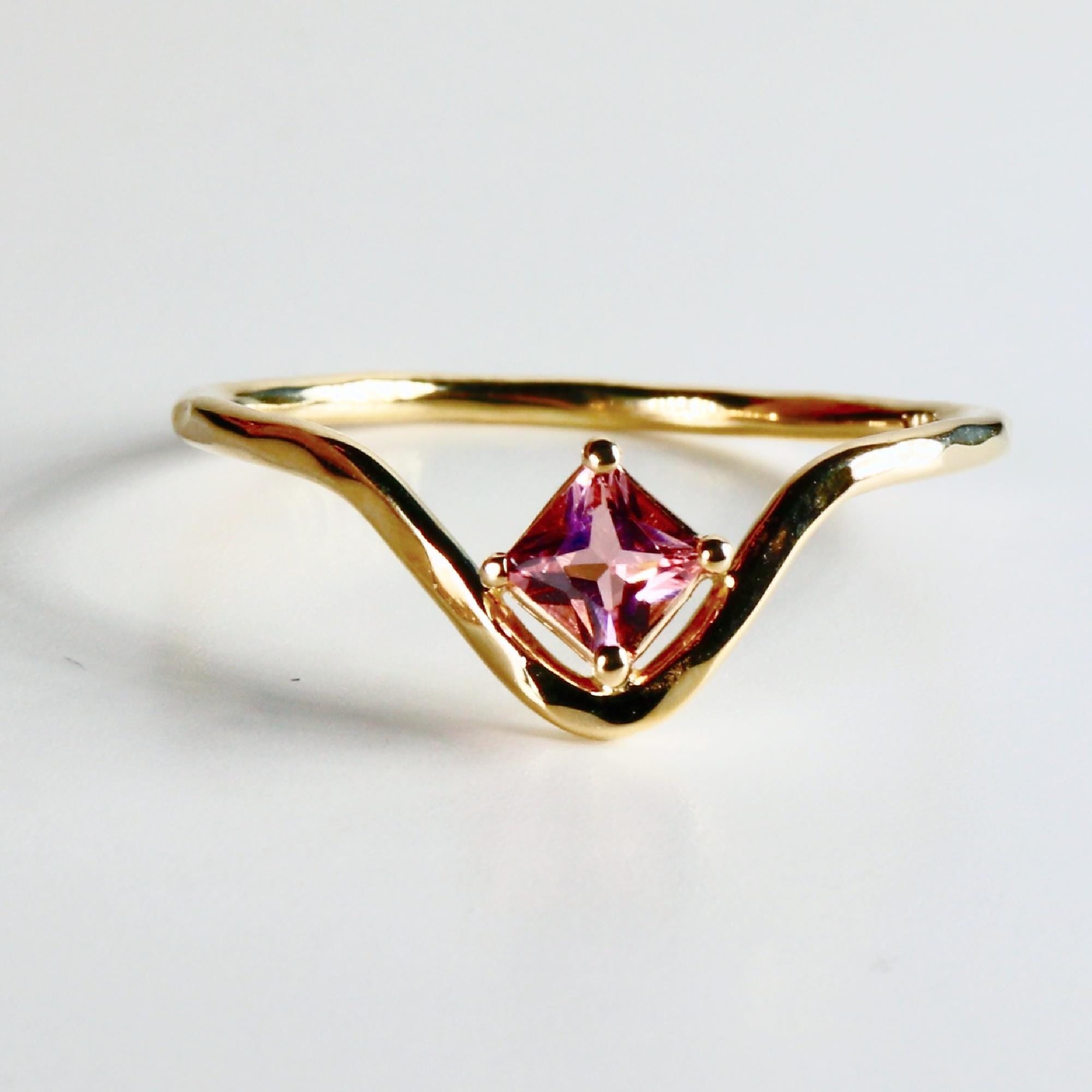 Princess Cut Pink Tourmaline Ring V Band in 14k Gold - Melt'm Jewelry