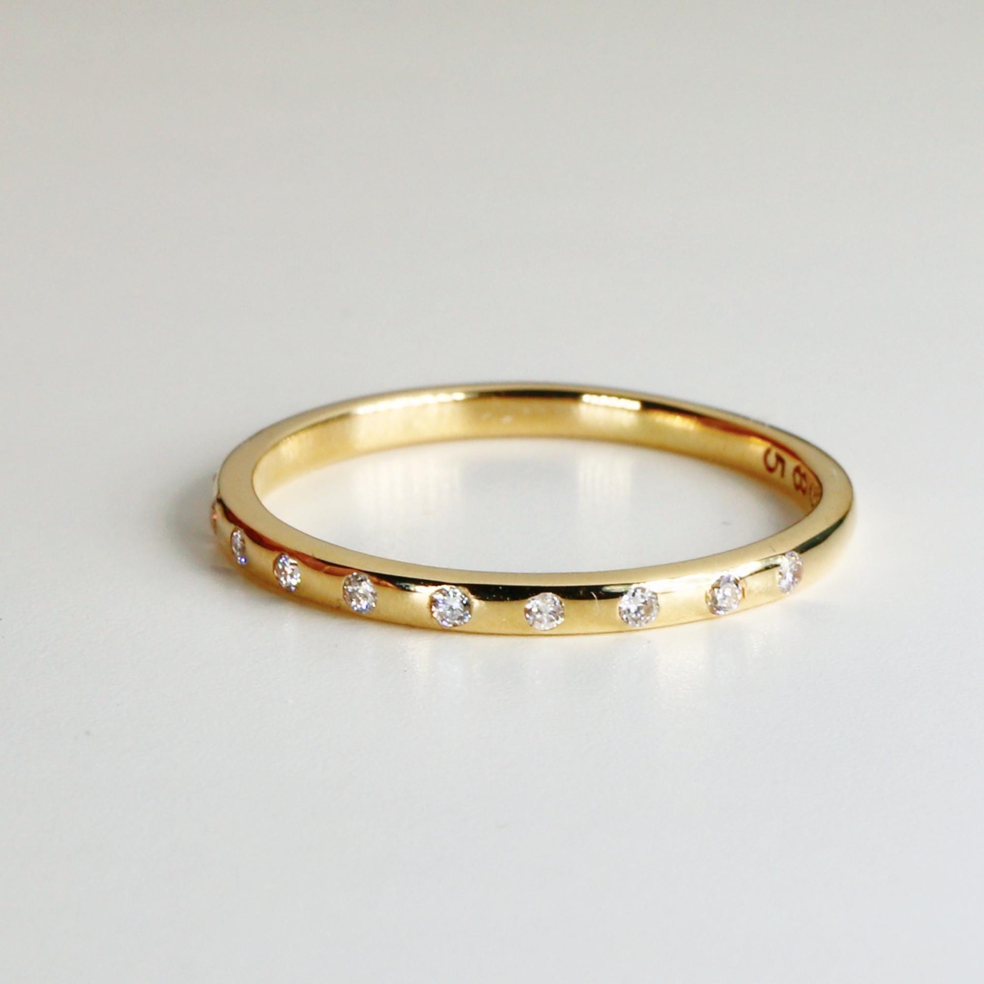 Flush Set Diamond Wedding Band - 1.5 mm - Melt'm Jewelry