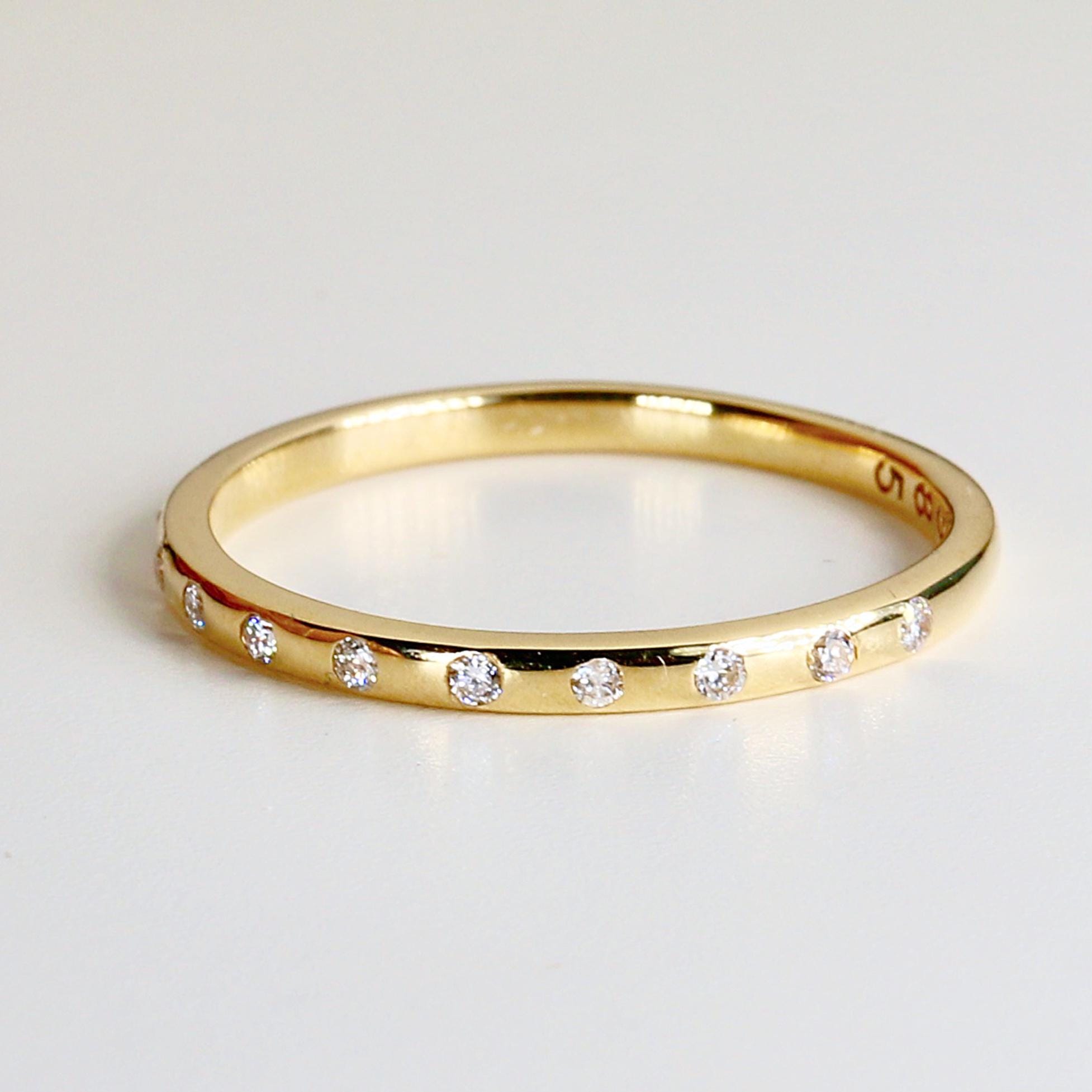Flush Set Diamond Wedding Band - 1.5 mm - Melt'm Jewelry