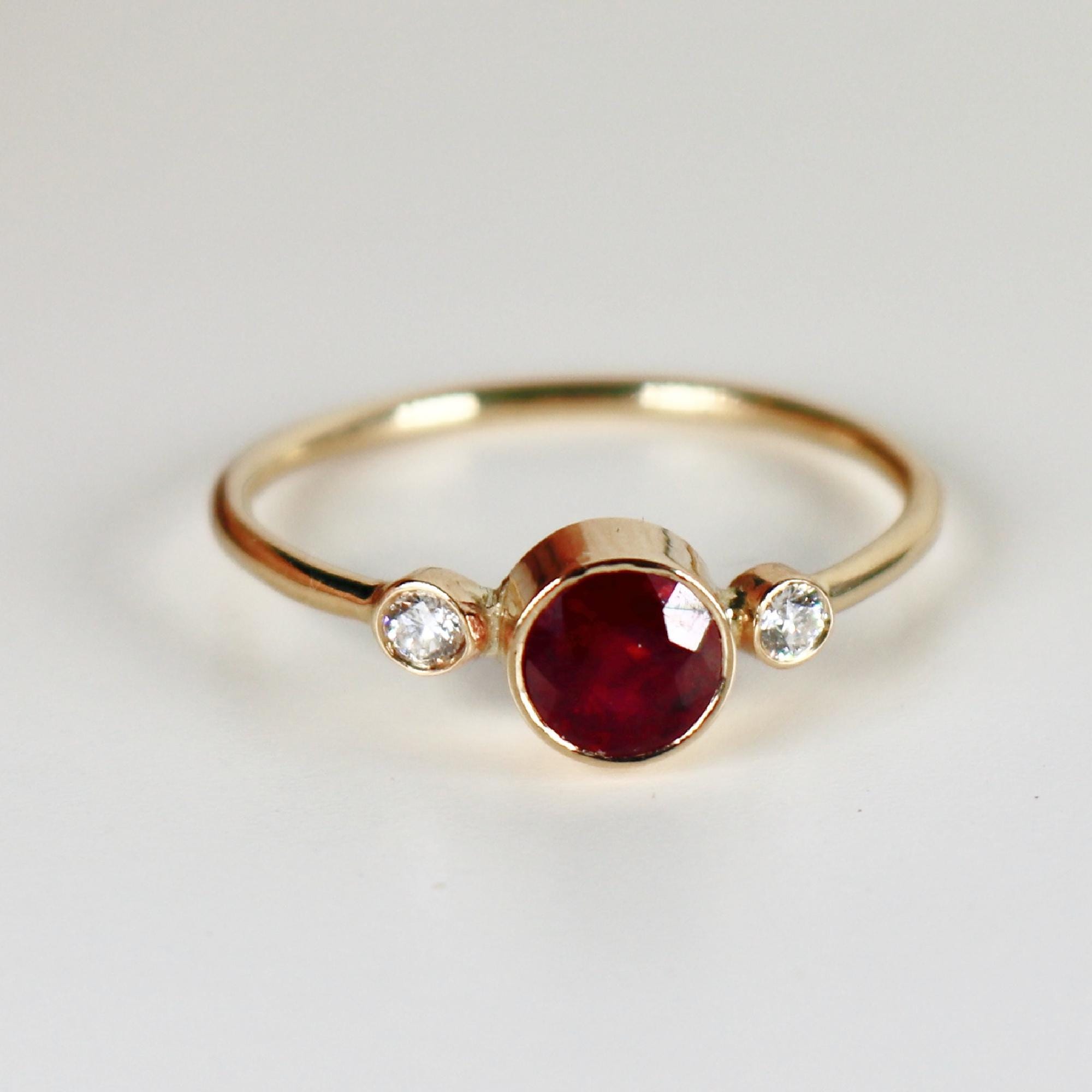 Round Red Ruby Ring 14k Solid Gold - Melt'm Jewelry