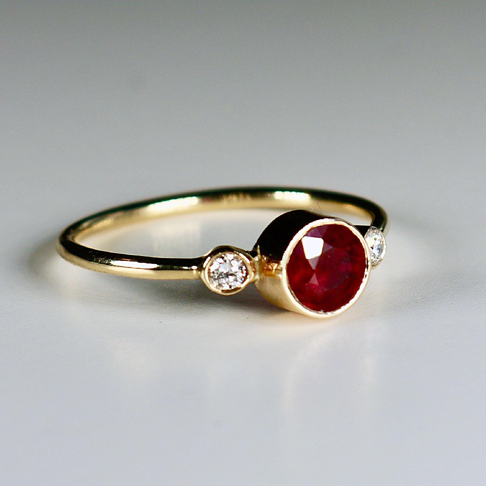 Round Red Ruby Ring 14k Solid Gold - Melt'm Jewelry