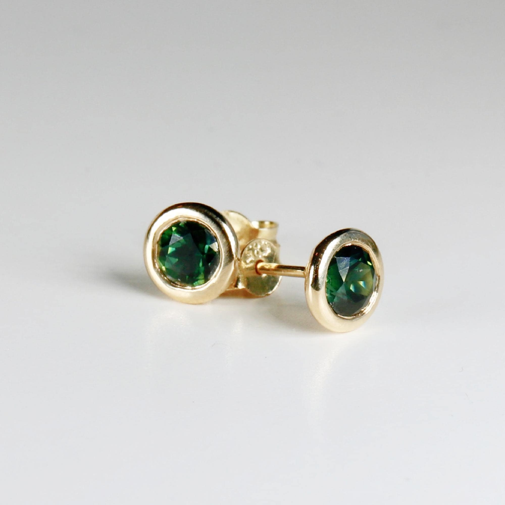 Green Sapphire Martini Bezel Earrings in 14k Solid Gold - Melt'm Jewelry