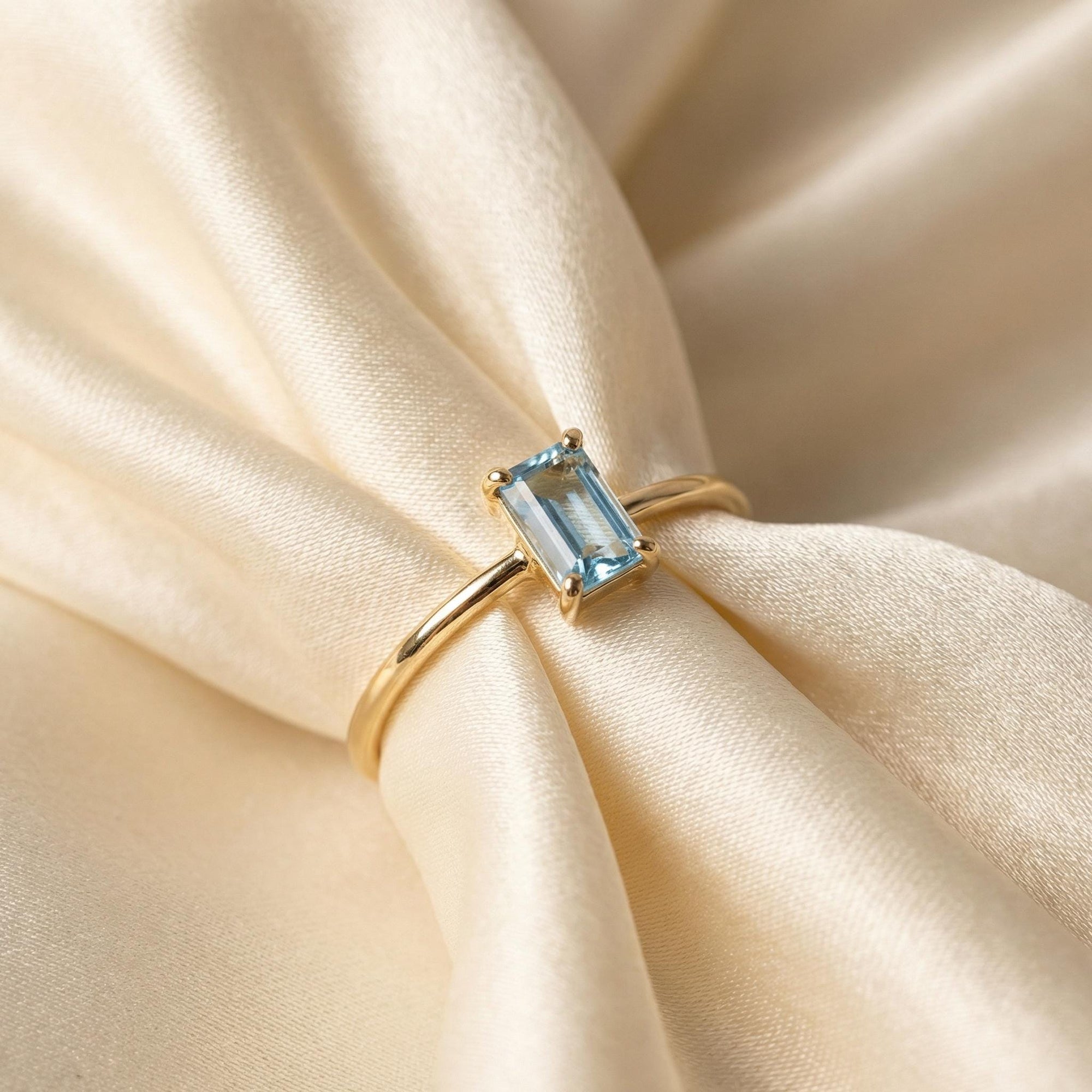 Emerald Cut Aquamarine Engagement Ring - Melt'm Jewelry